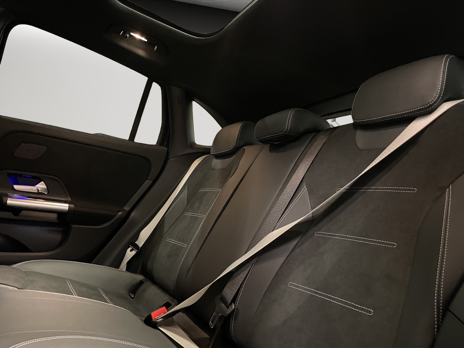 Image MERCEDES-BENZ GLA-250 GLA 250 4Matic 8G-DCT Swiss Star