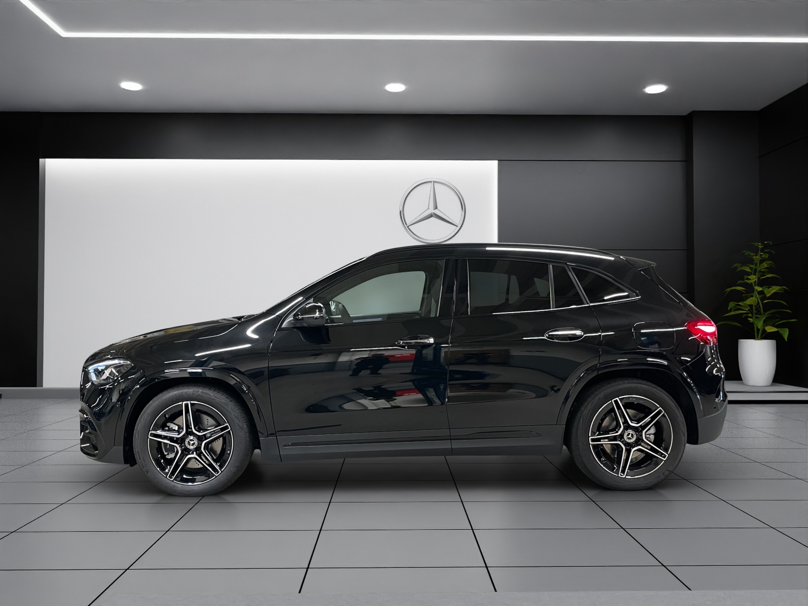 MERCEDES-BENZ GLA 250 4Matic 8G-DCT Swiss Star-image-2
