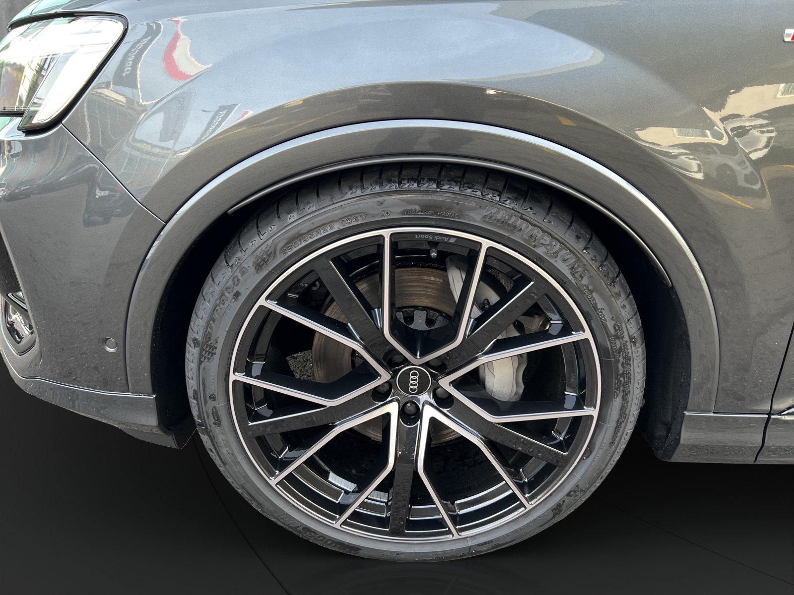 AUDI Q7-image-15