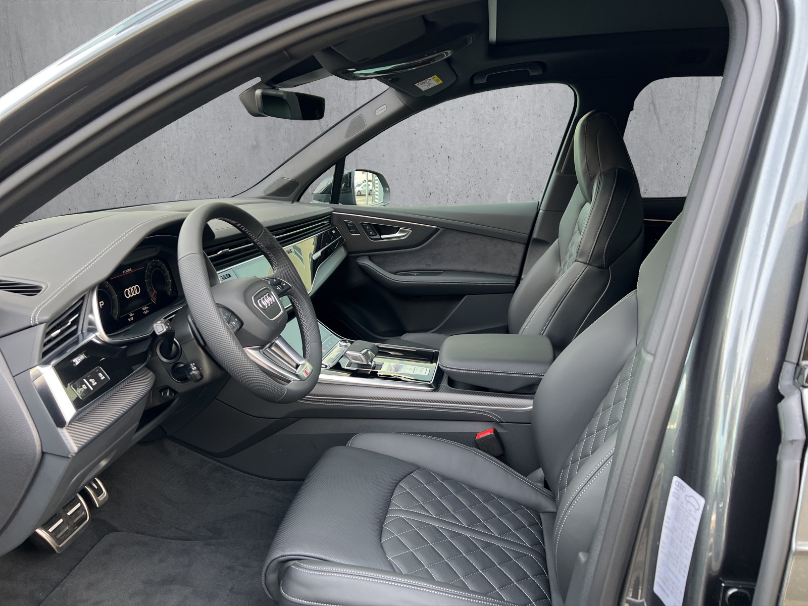 AUDI Q7-image-6