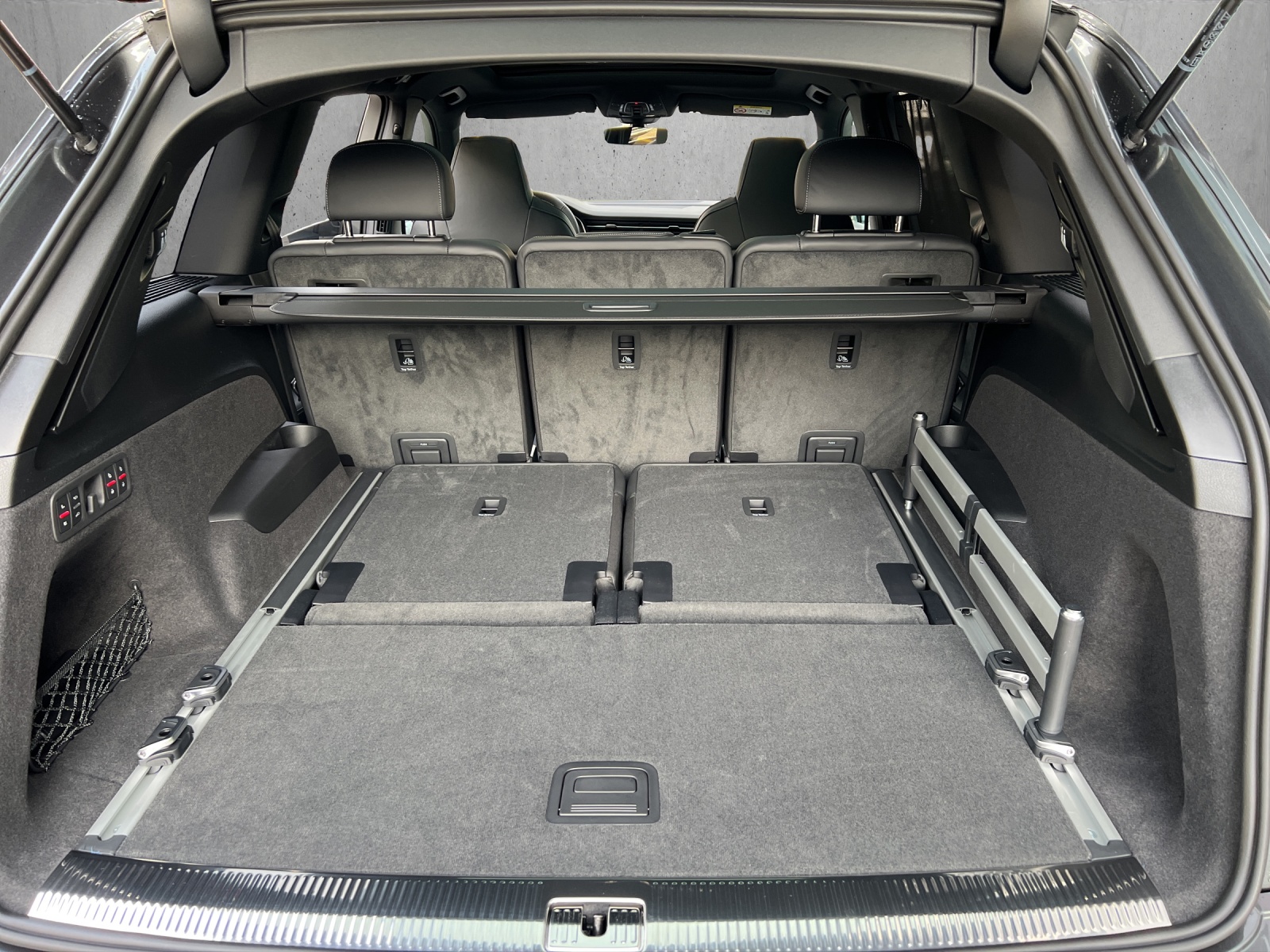 AUDI Q7-image-14