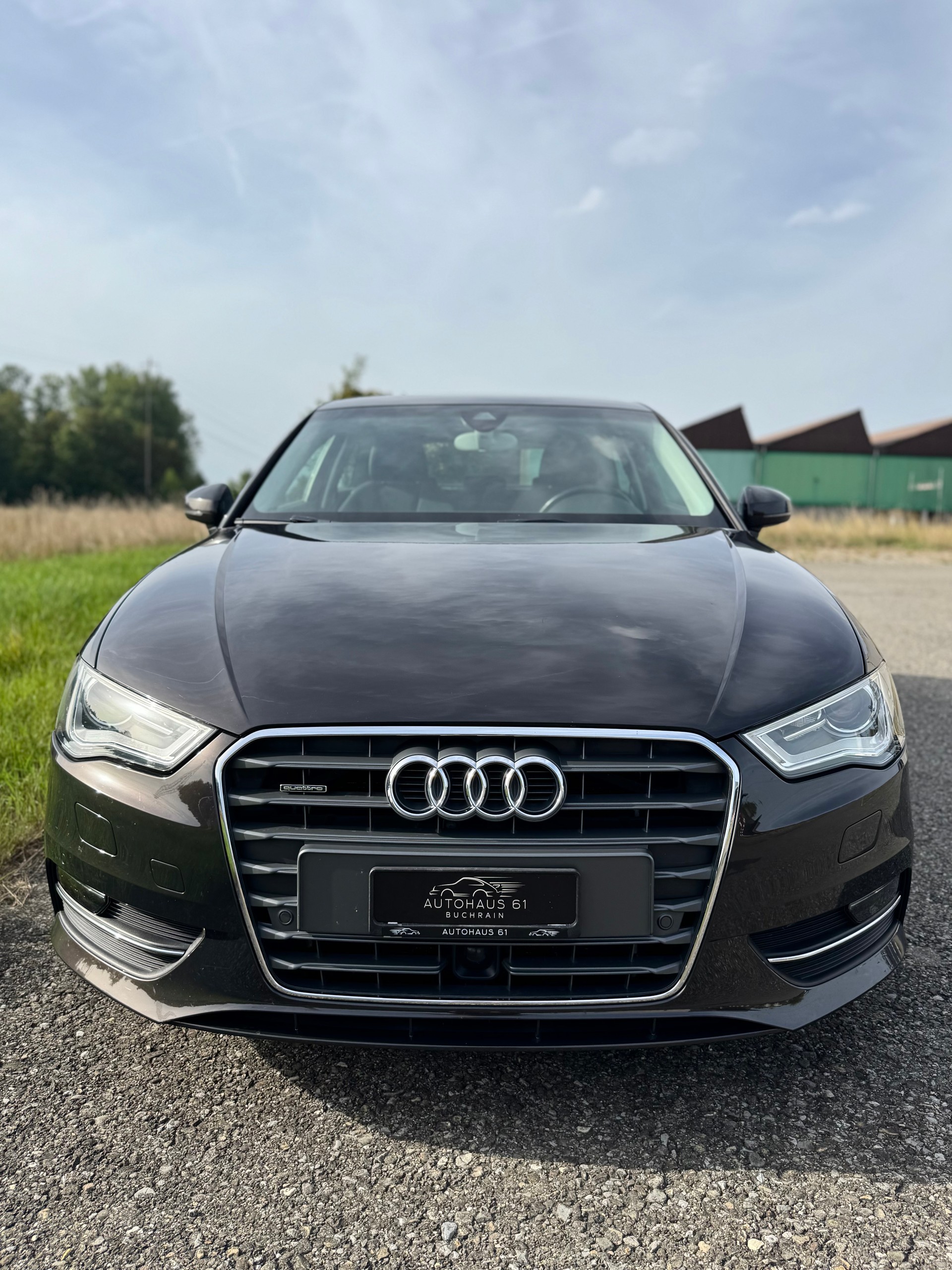 AUDI A3 1.8 TFSI Ambition quattro S-tronic / ab MFK bei Verkauf-showroom-element-3