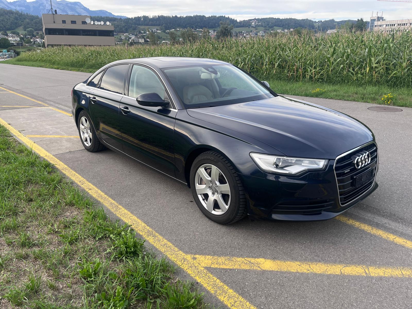 AUDI 3.0 V6 TFSI quattro S-Tr.-image-2