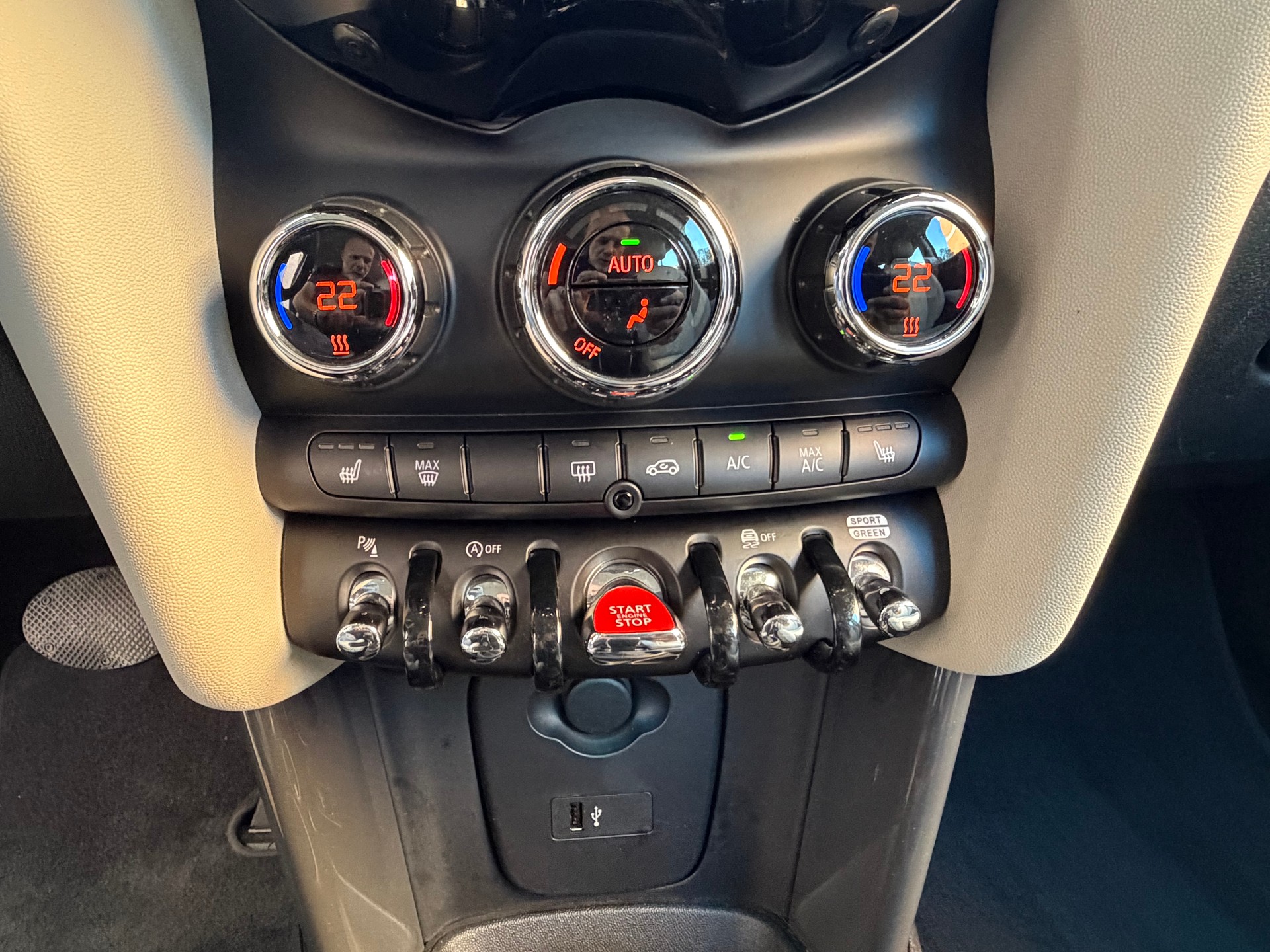 MINI Cooper Steptronic DKG-image-8