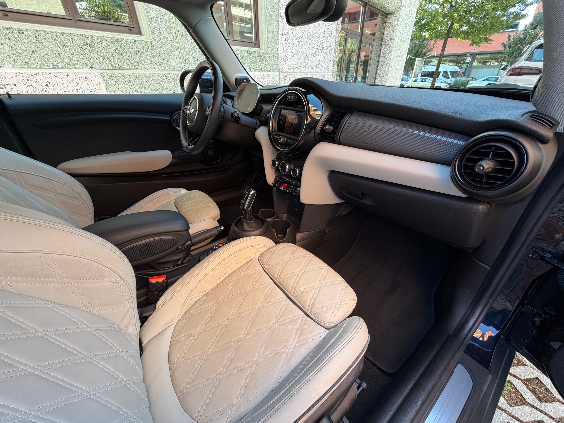MINI Cooper Steptronic DKG-image-6