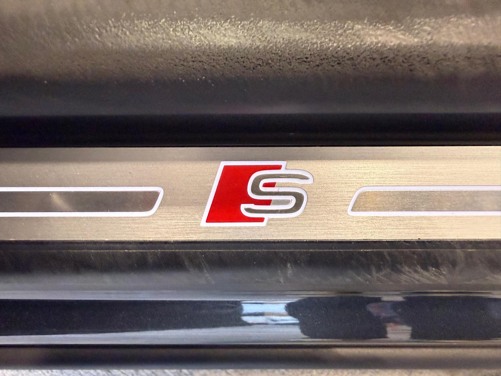 AUDI Q8 SUV 55 TFSI quattro tiptronic-image-15
