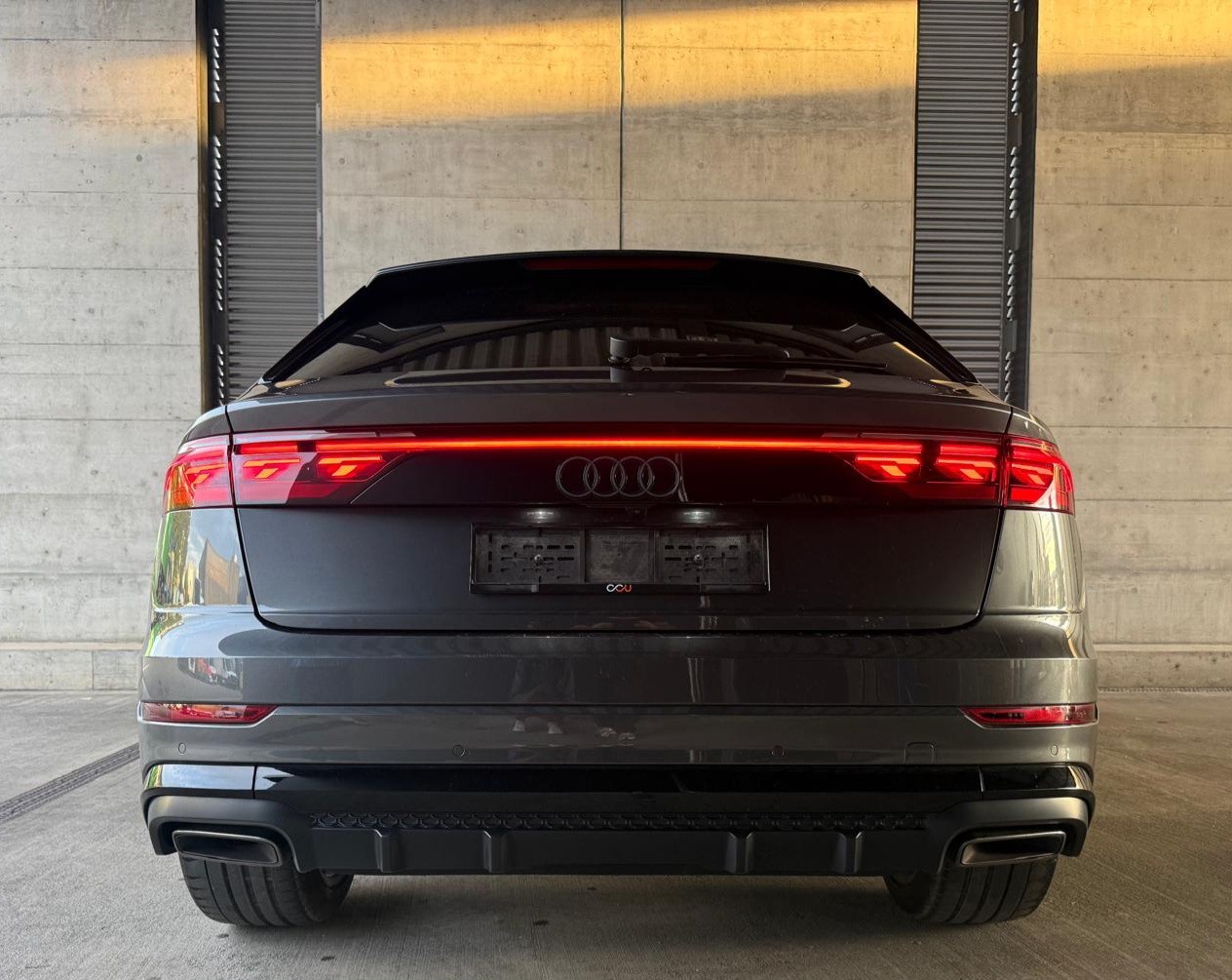 AUDI Q8 SUV 55 TFSI quattro tiptronic-image-5