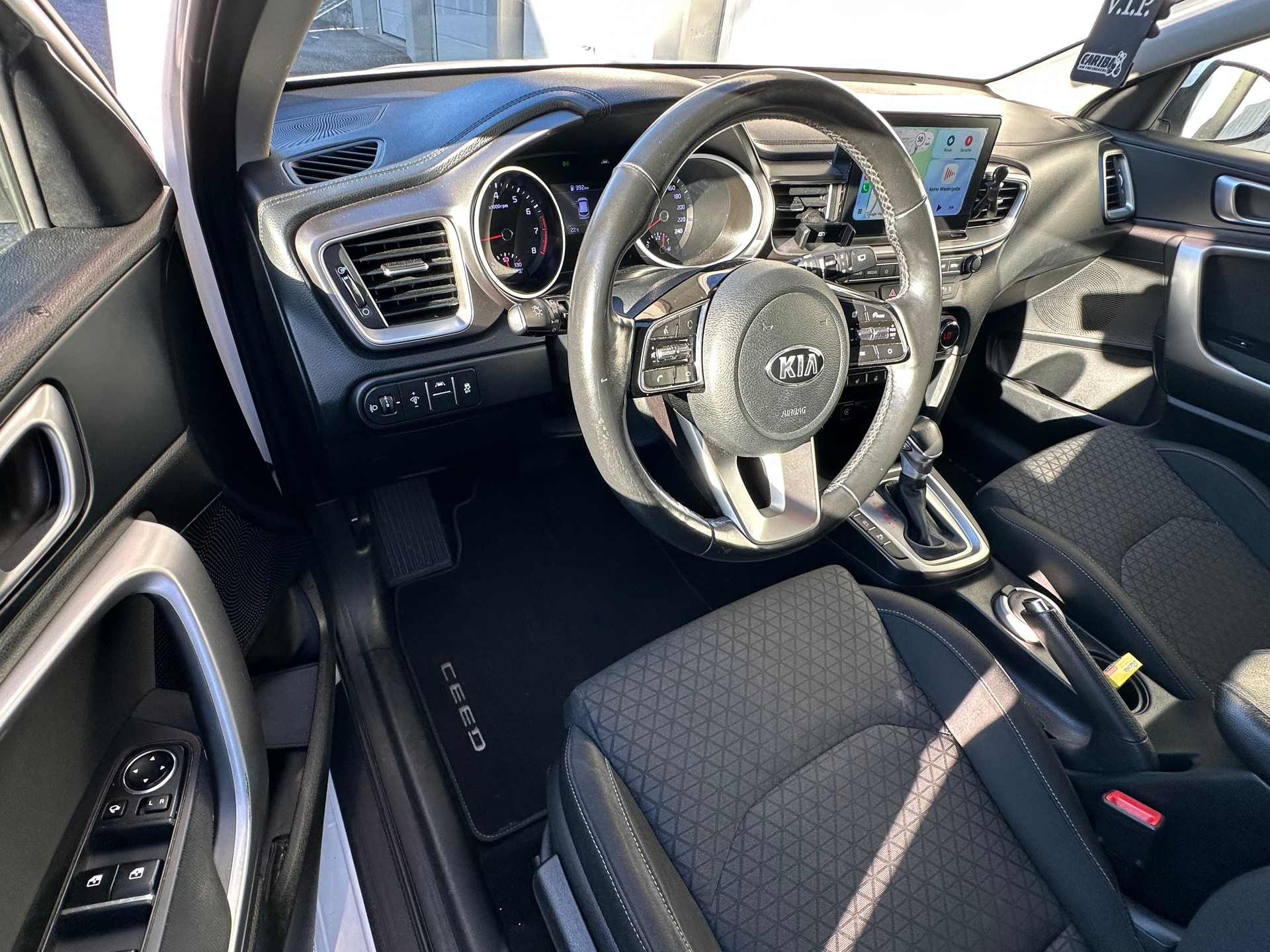 KIA Ceed Sportswagon 1.4 T-GDi Trend DCT-image-10