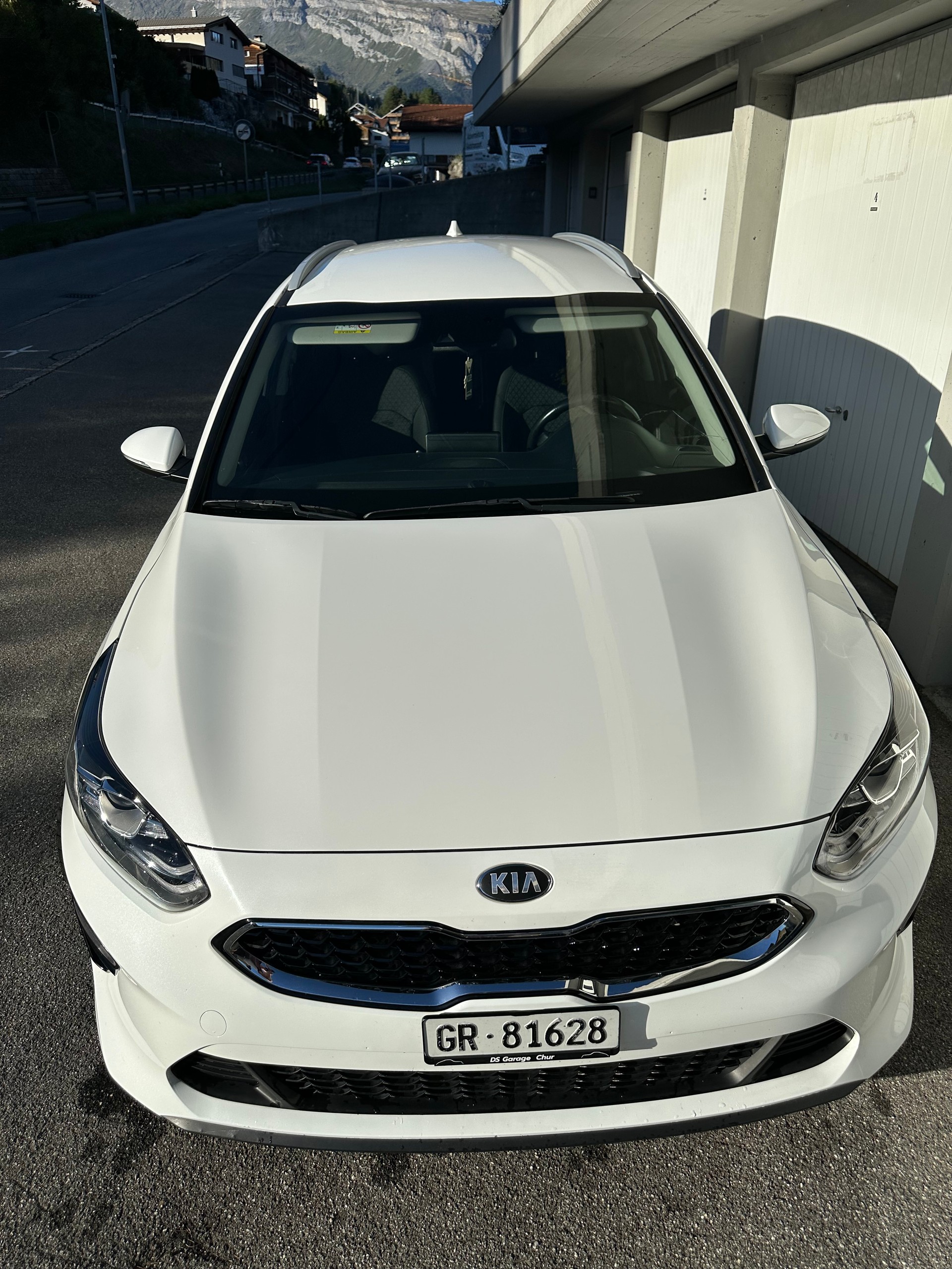 KIA Ceed Sportswagon 1.4 T-GDi Trend DCT-image-1