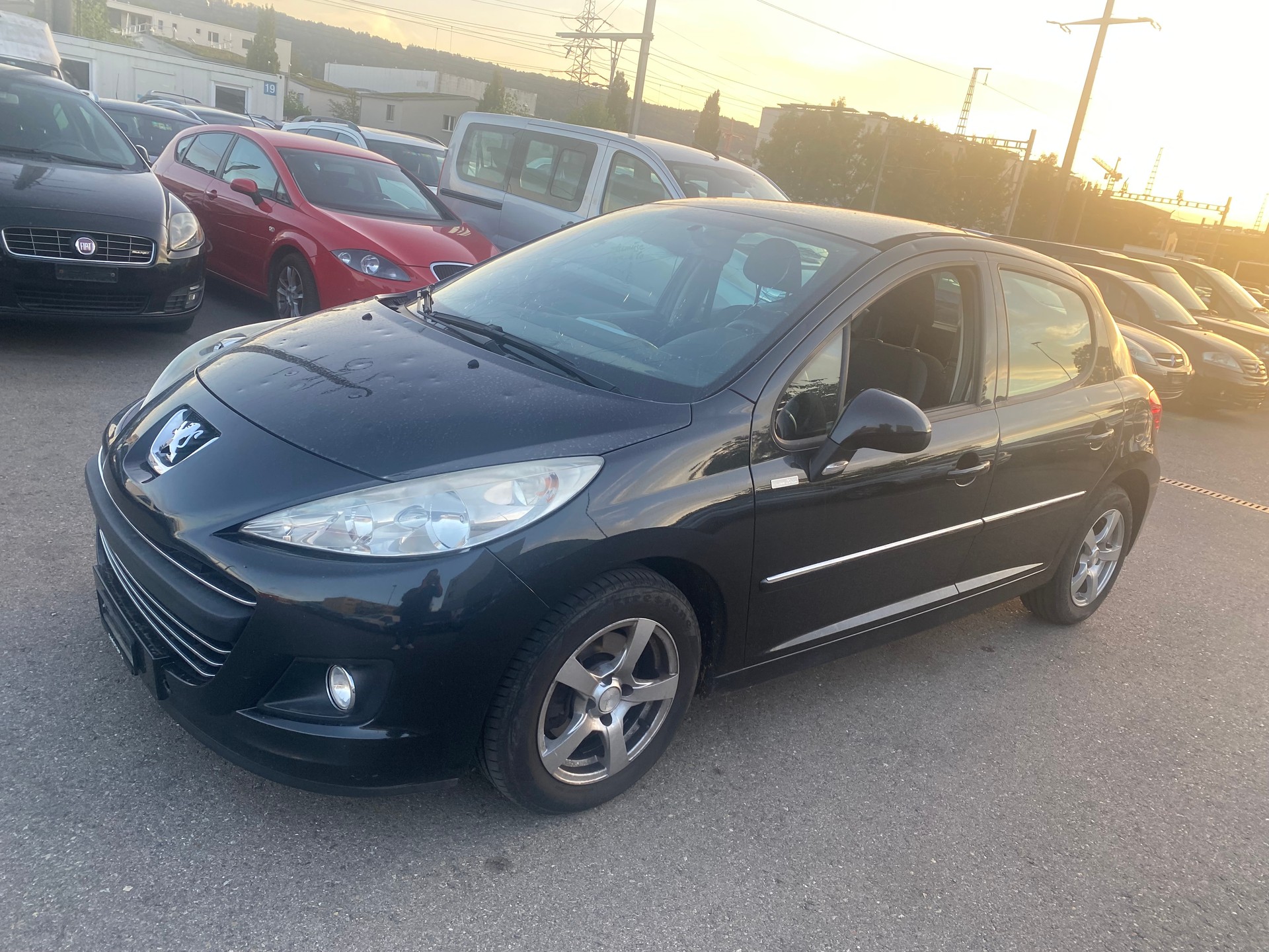 PEUGEOT 207 1.4 16V Millesim 200-image-1