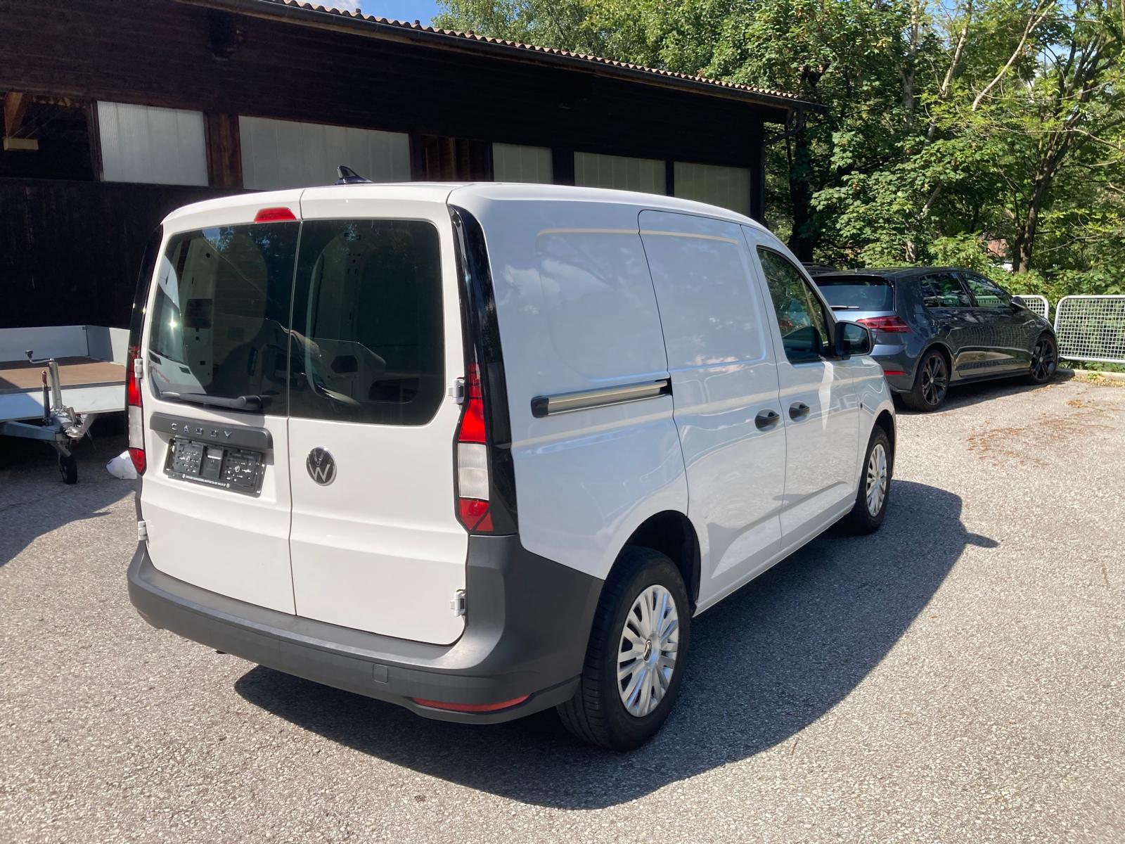 VW Caddy Cargo 2.0TDI Entry-image-6