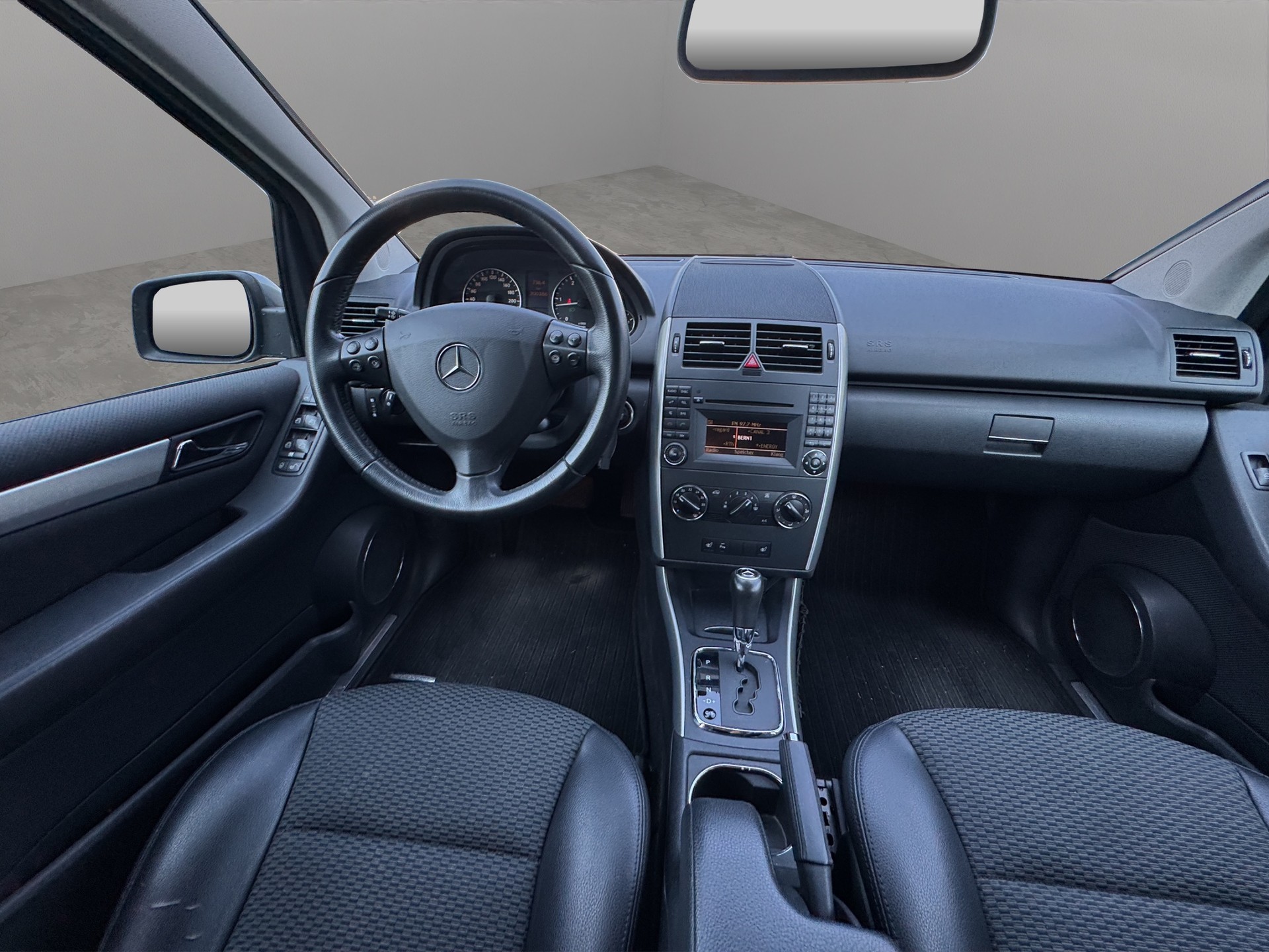 MERCEDES-BENZ A 180 CDI Classic Autotronic-image-11