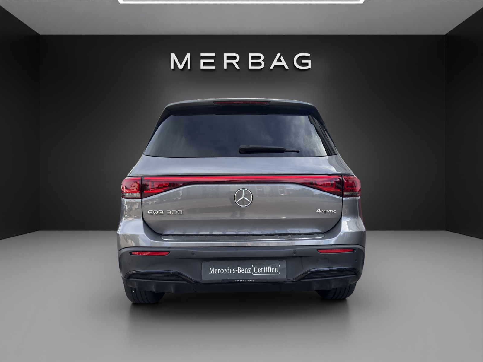 MERCEDES-BENZ EQB 300 AMG Line 4Matic-image-5