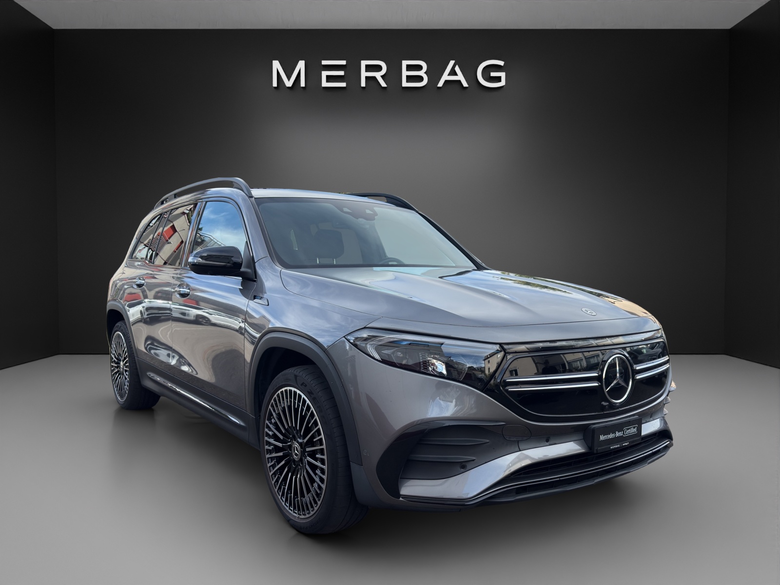 MERCEDES-BENZ EQB 300 AMG Line 4Matic-image-0