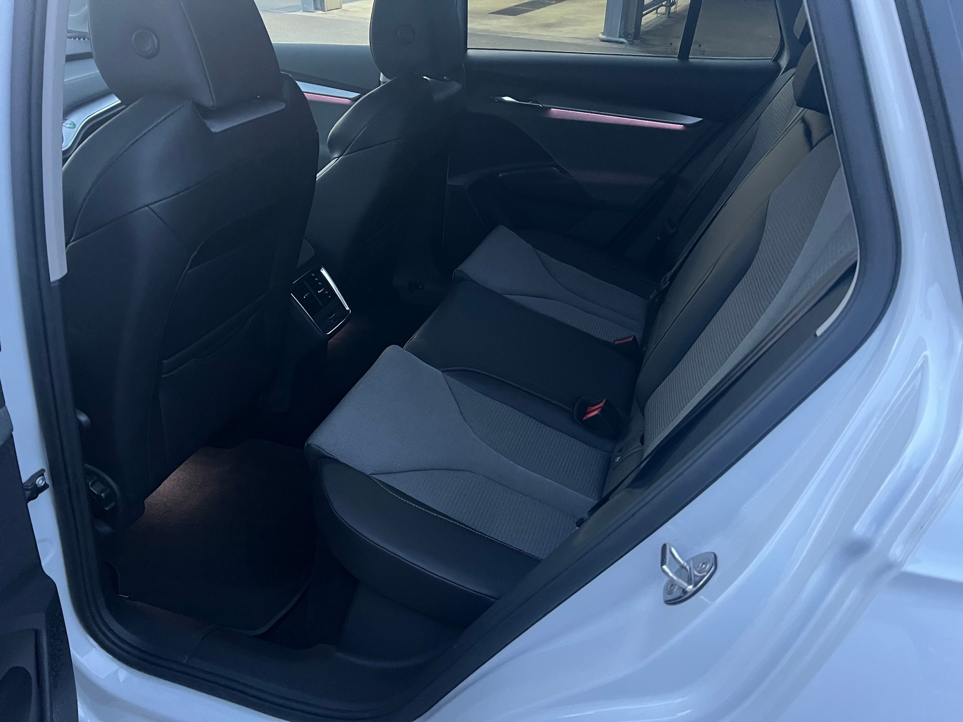 SKODA Enyaq iV 80 * TOP ZUSTAND * FRISCH AB MFK & SERVICE-image-8