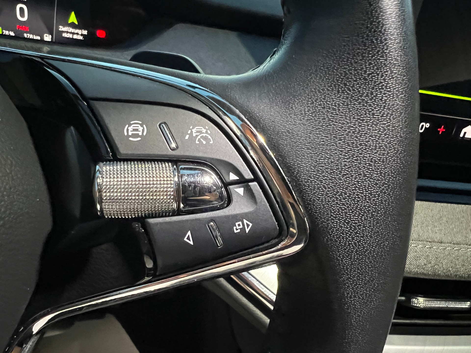 SKODA Enyaq iV 80 * TOP ZUSTAND * FRISCH AB MFK & SERVICE-image-13