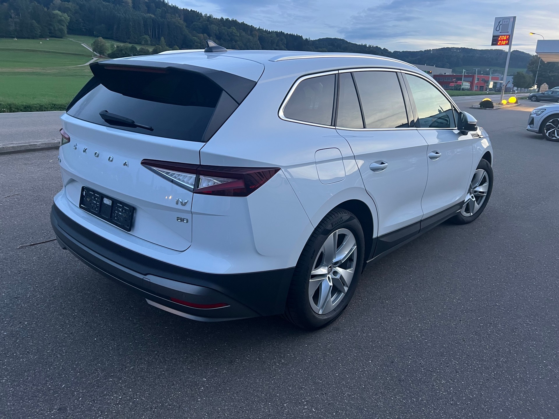 SKODA Enyaq iV 80 * TOP ZUSTAND * FRISCH AB MFK & SERVICE-image-1