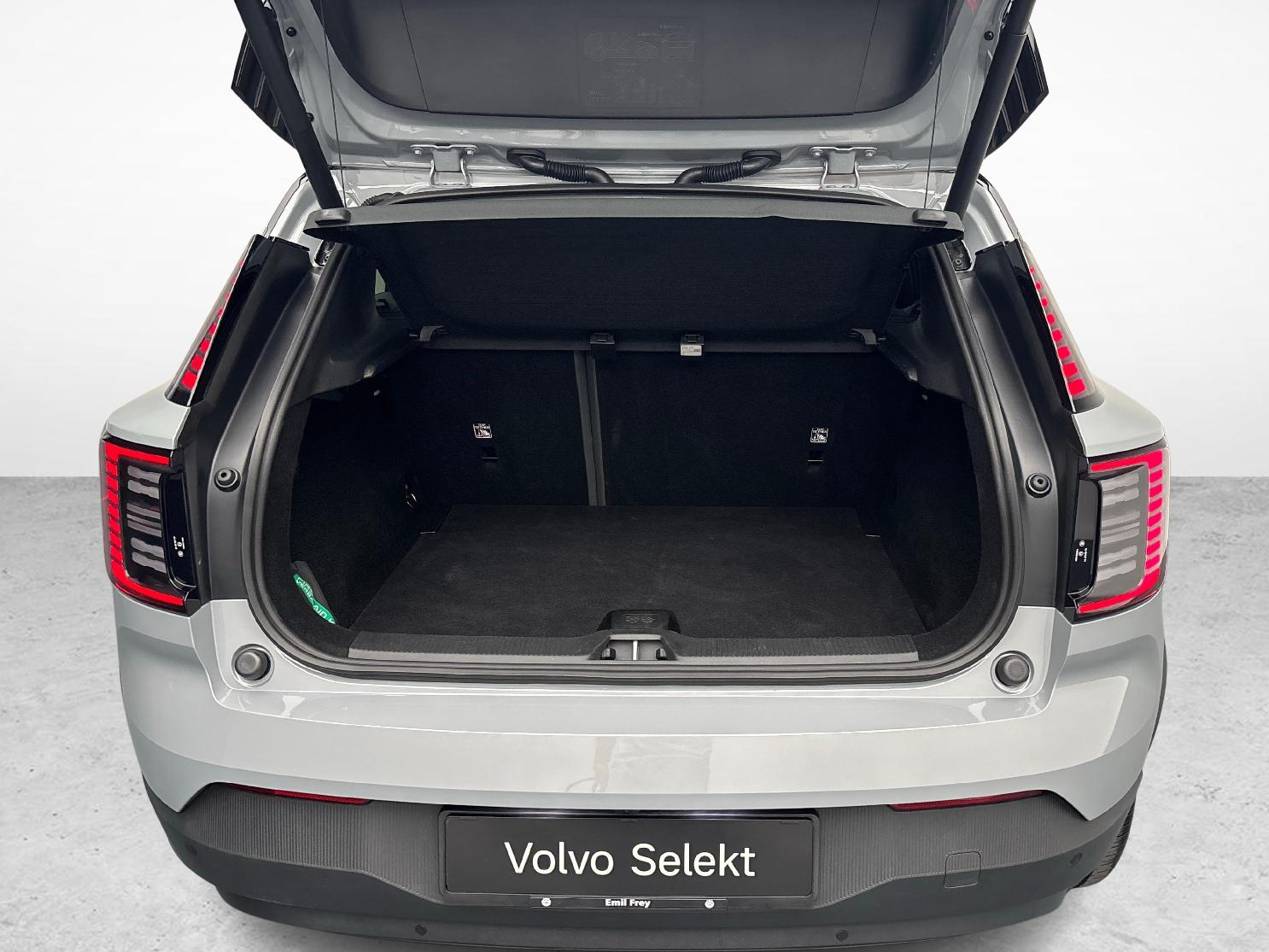 VOLVO EX30 E60 Twin Ultra Performance AWD-image-11