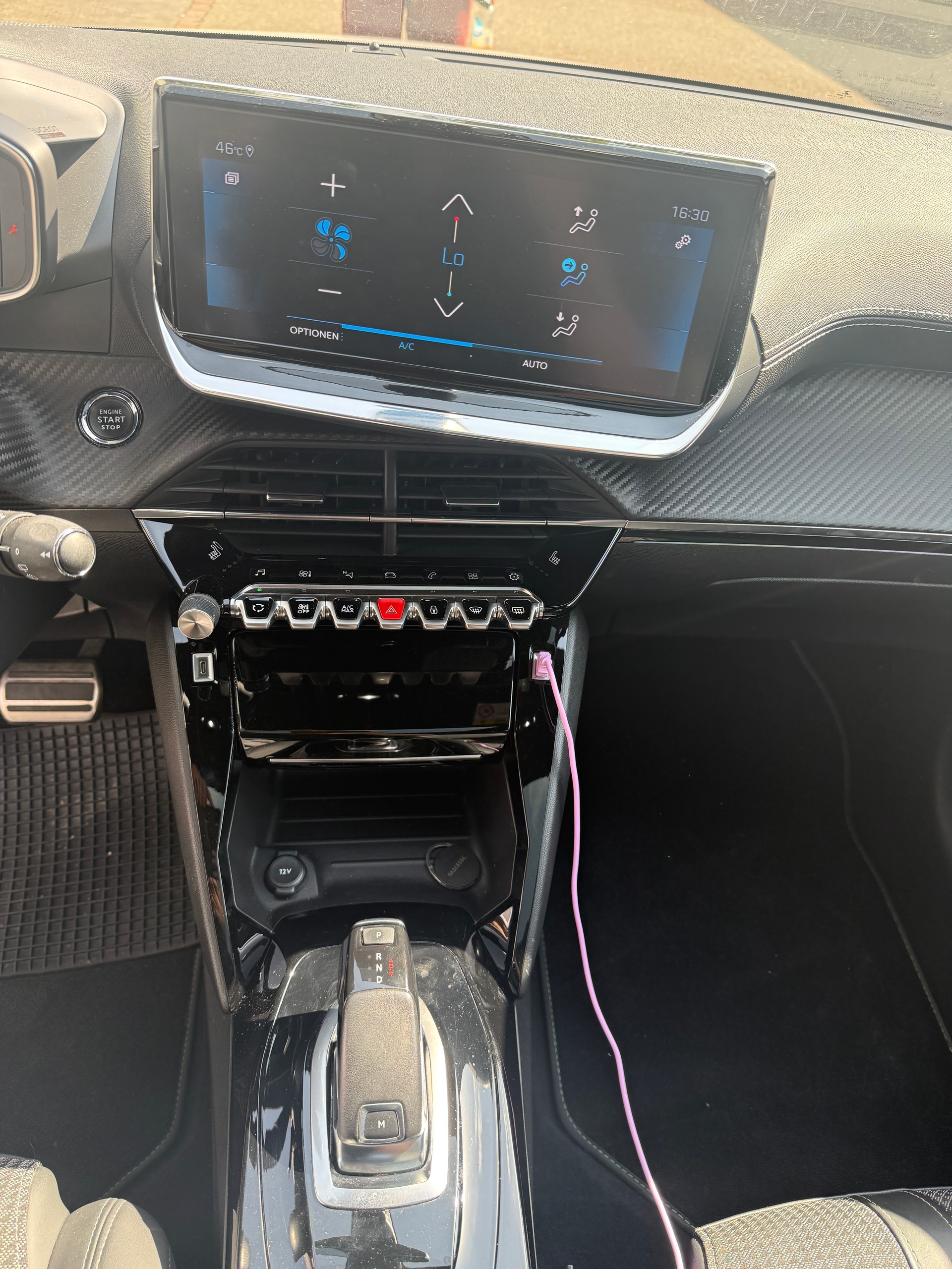 PEUGEOT 208 1.2 PureTech GT Pack EAT8-image-14