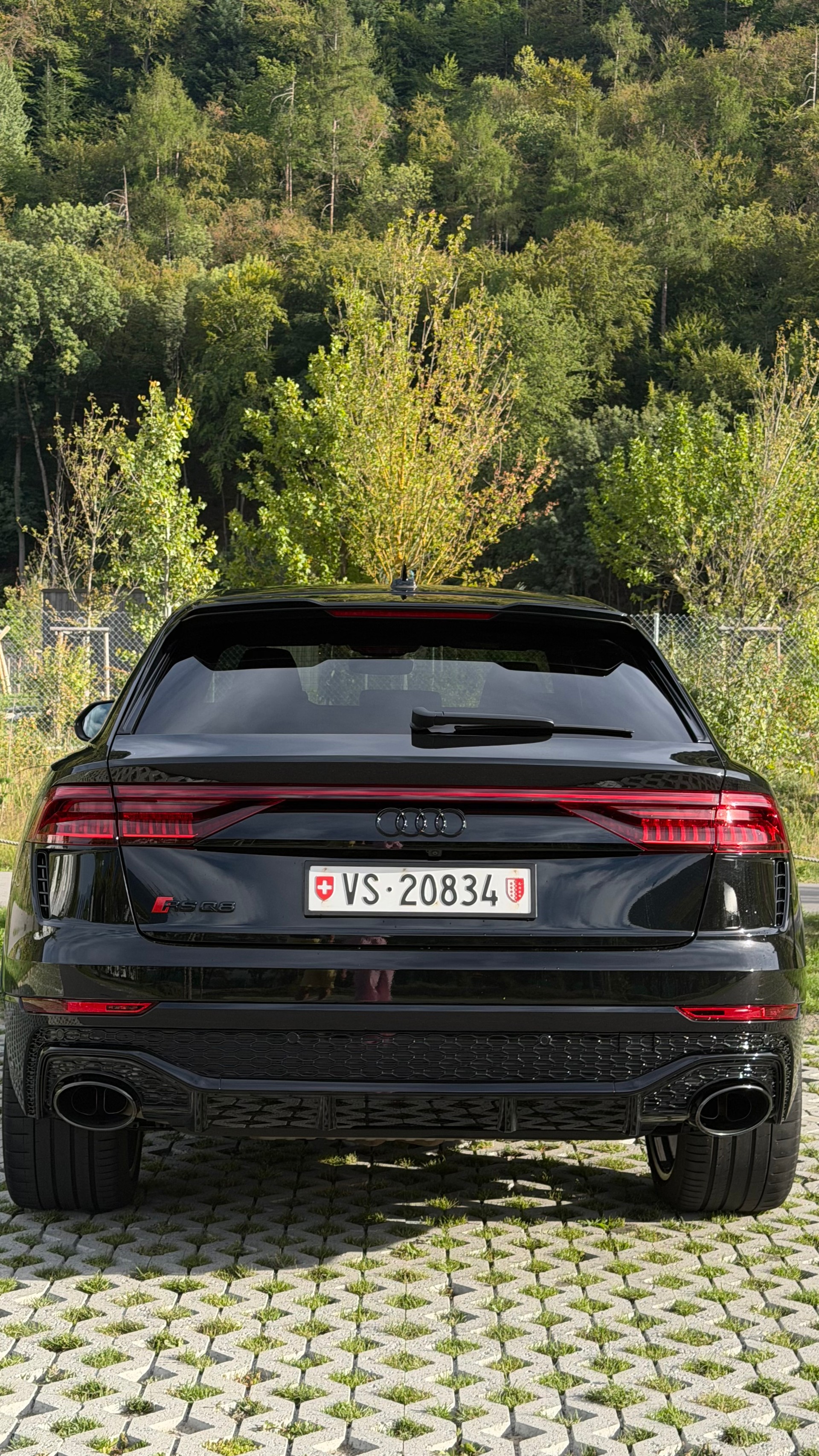 AUDI 4.0 V8 TFSI quattro T-Tronic-image-0