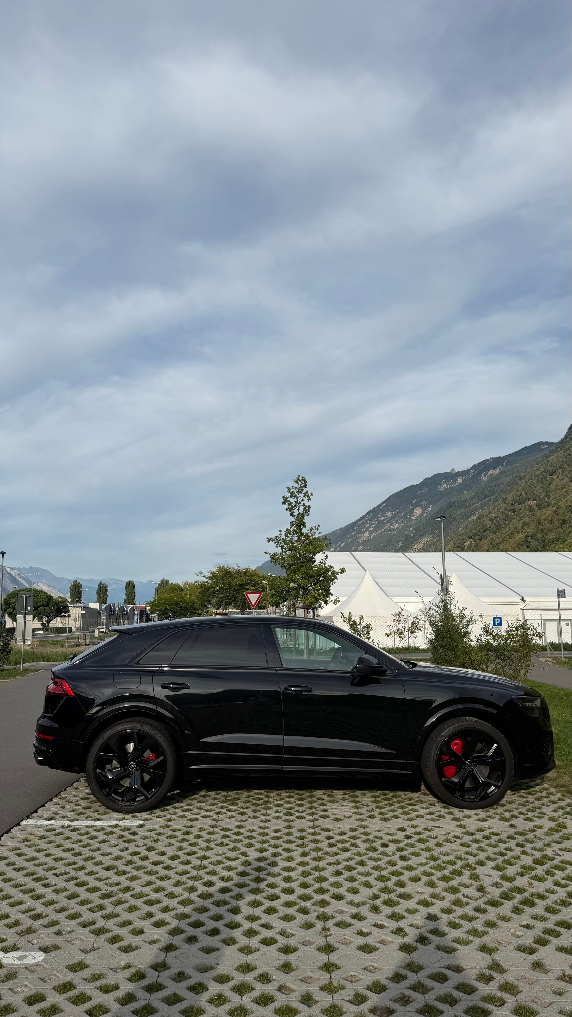 AUDI 4.0 V8 TFSI quattro T-Tronic-image-1
