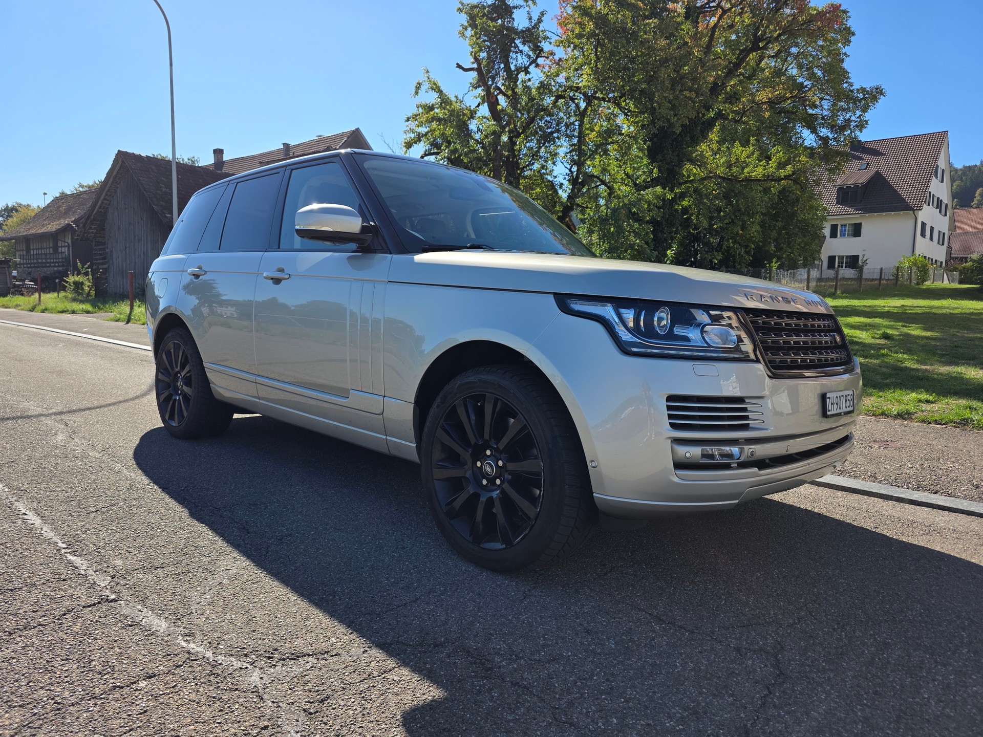 LAND ROVER 4.4 SDV8 Vogue-image-4