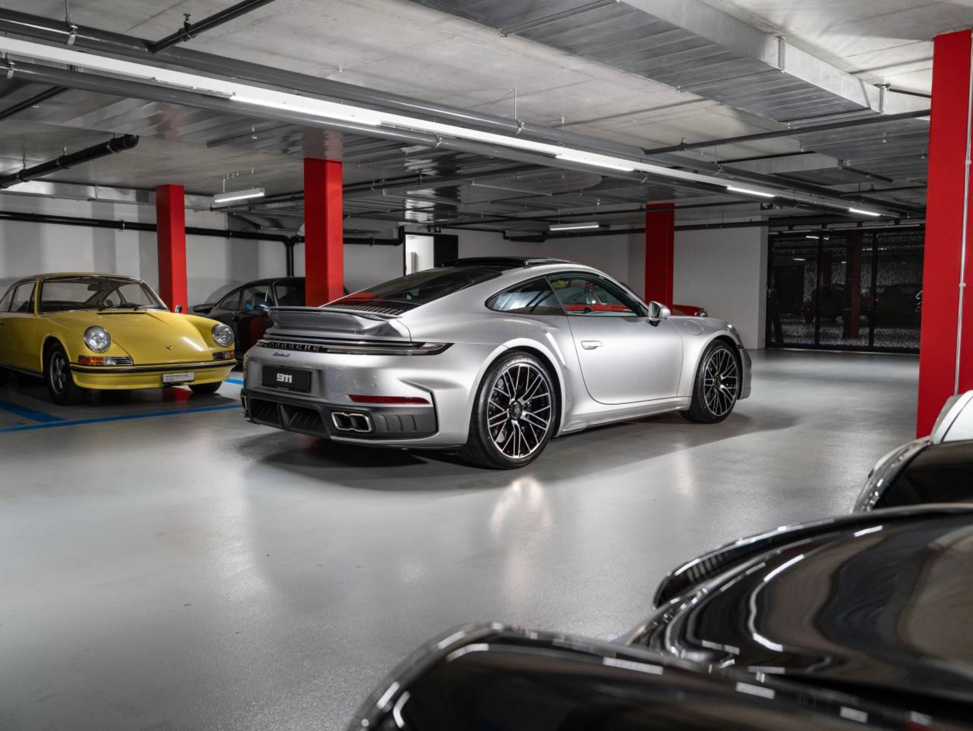 PORSCHE 911 Turbo S-image-5