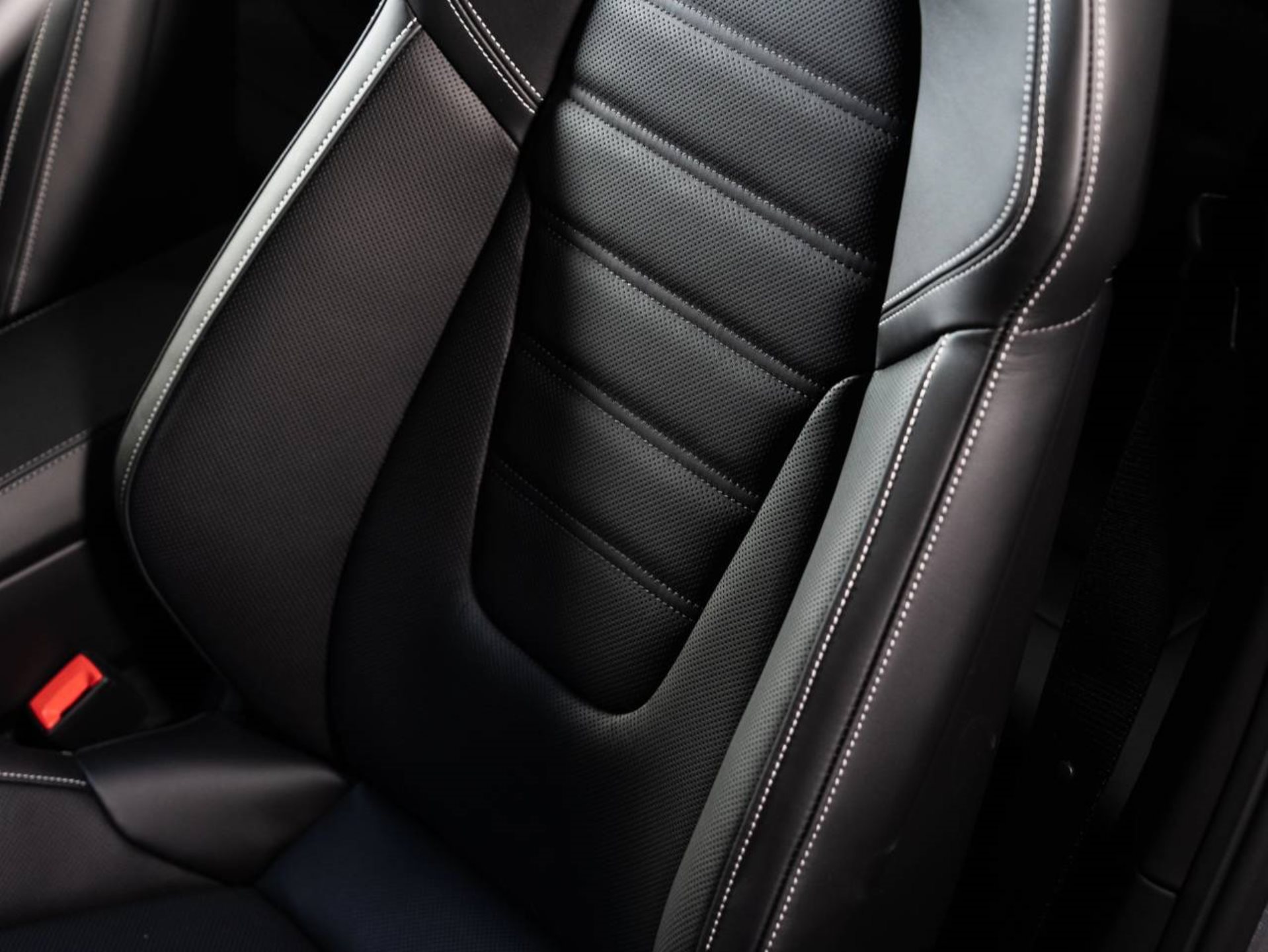 PORSCHE 911 Turbo S-image-18