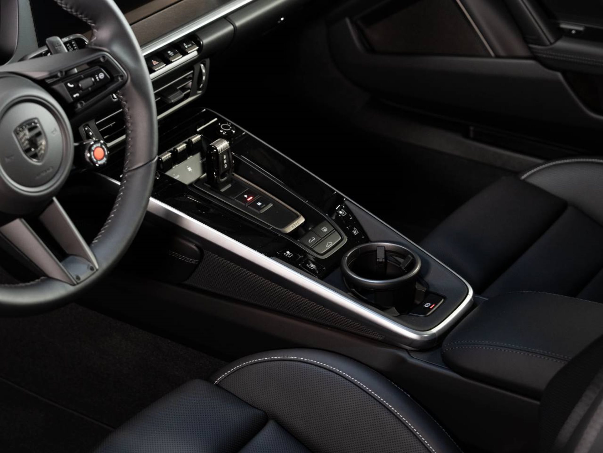 PORSCHE 911 Turbo S-image-12