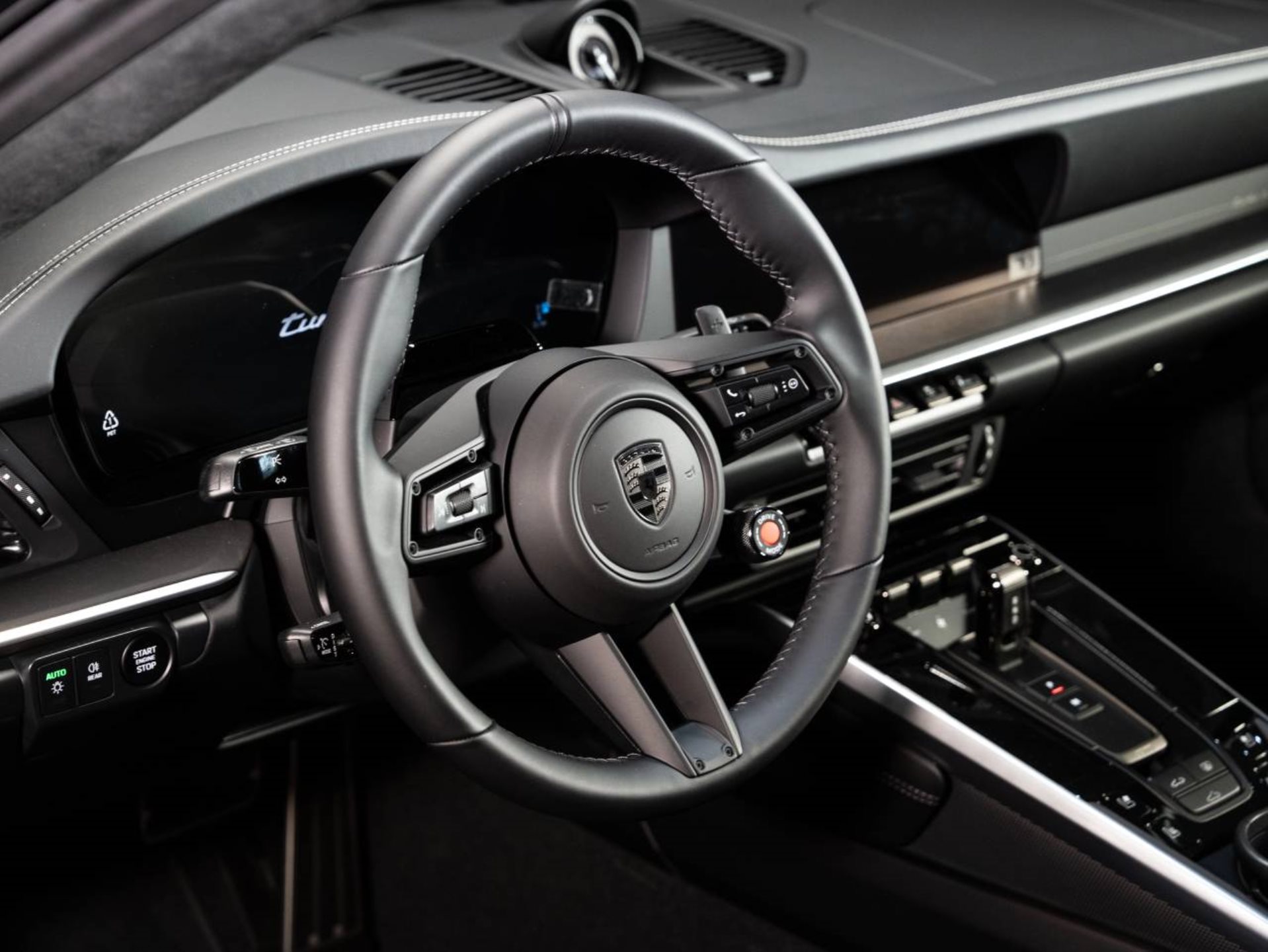 PORSCHE 911 Turbo S-image-8