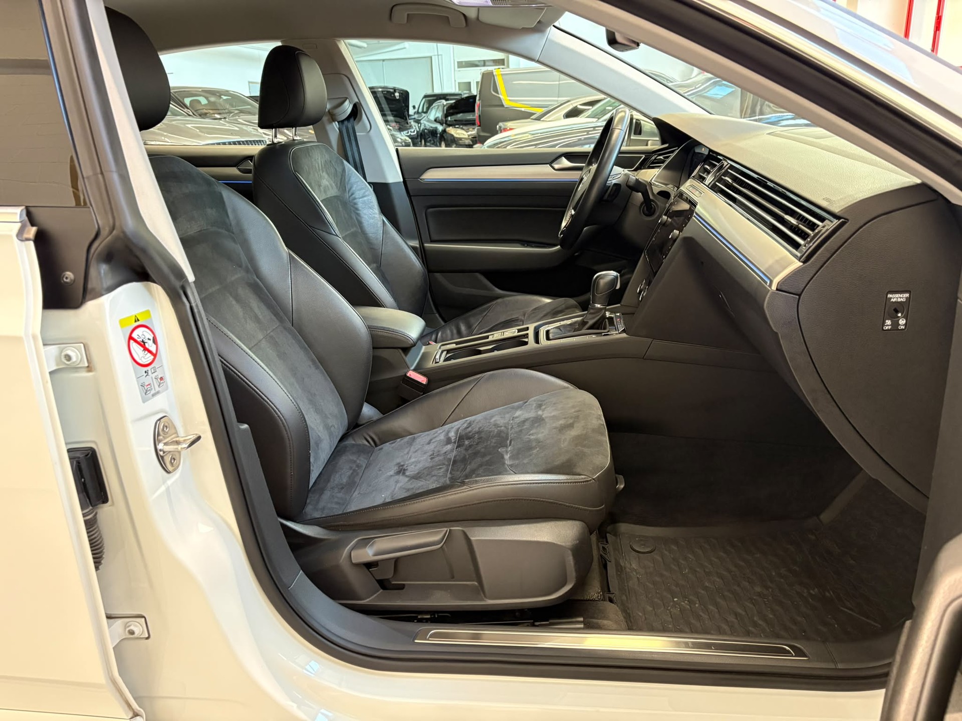 VW Arteon 2.0 TDI SCR BMT Elegance 4Motion DSG-image-7