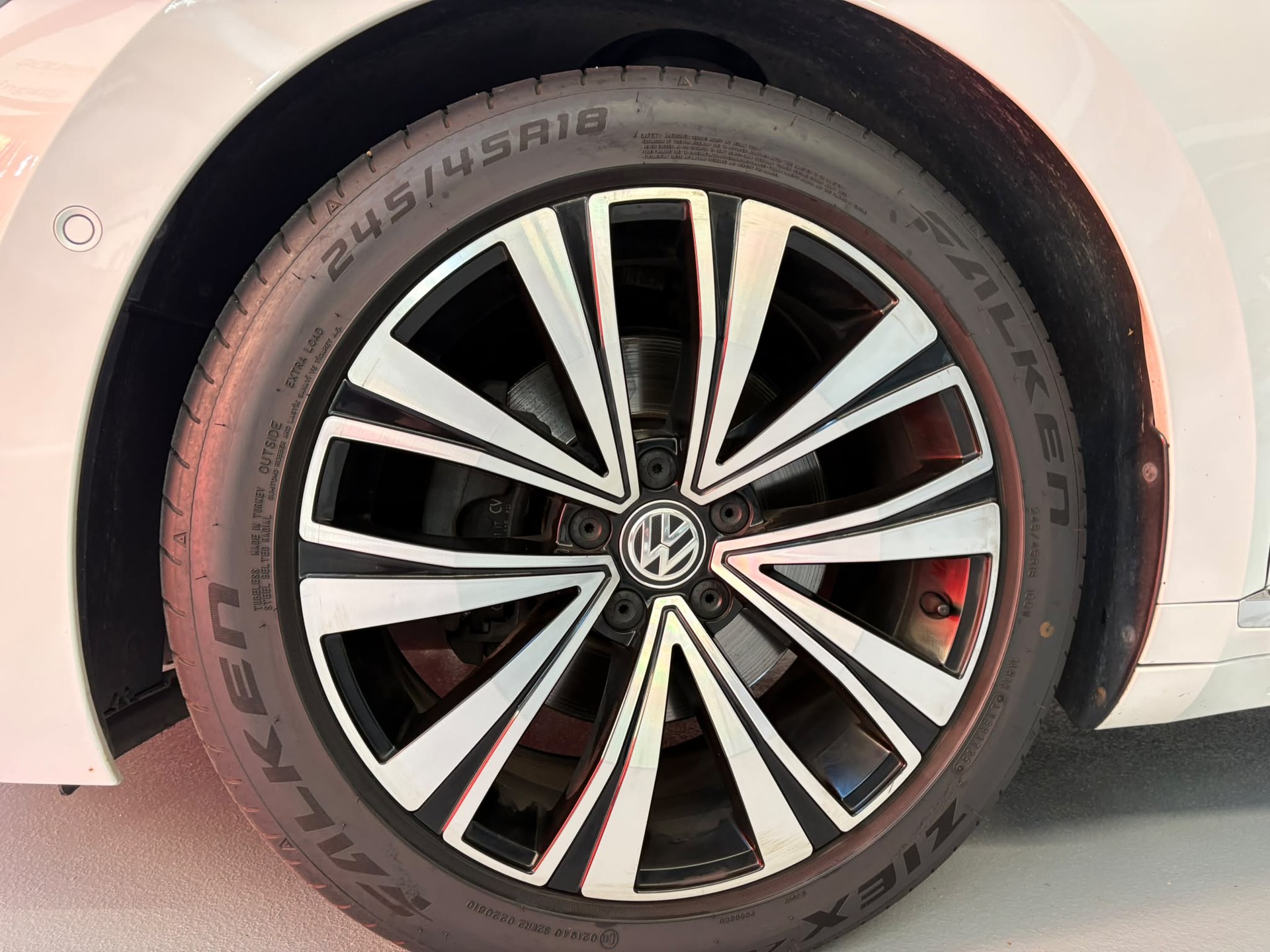 VW Arteon 2.0 TDI SCR BMT Elegance 4Motion DSG-image-14
