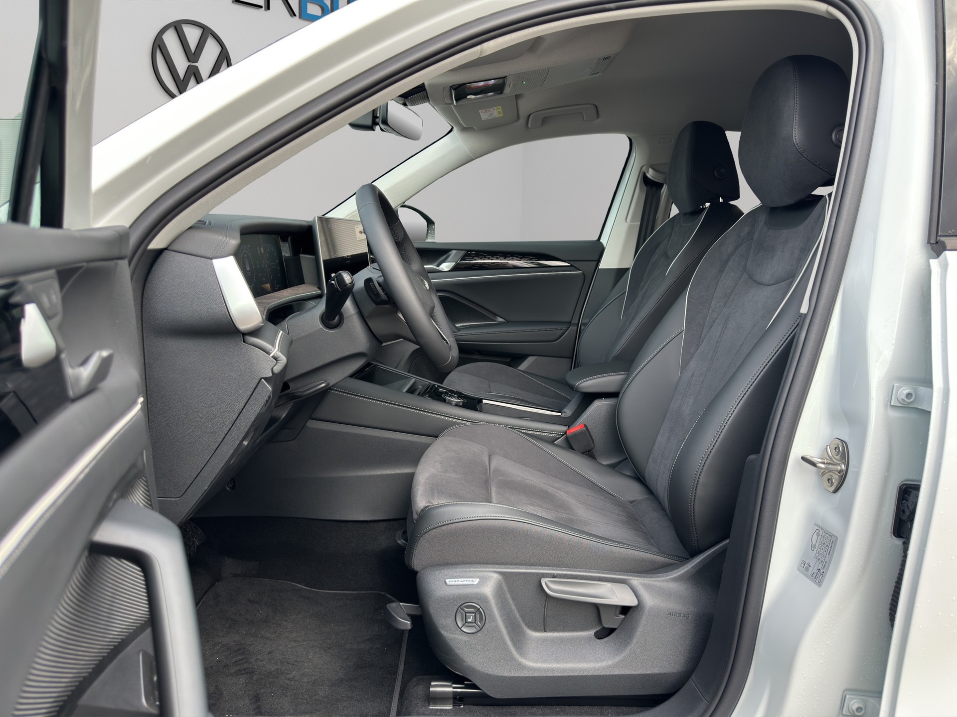 VW Tayron 2.0 TDI SCR Elegance 4Motion DSG-image-8
