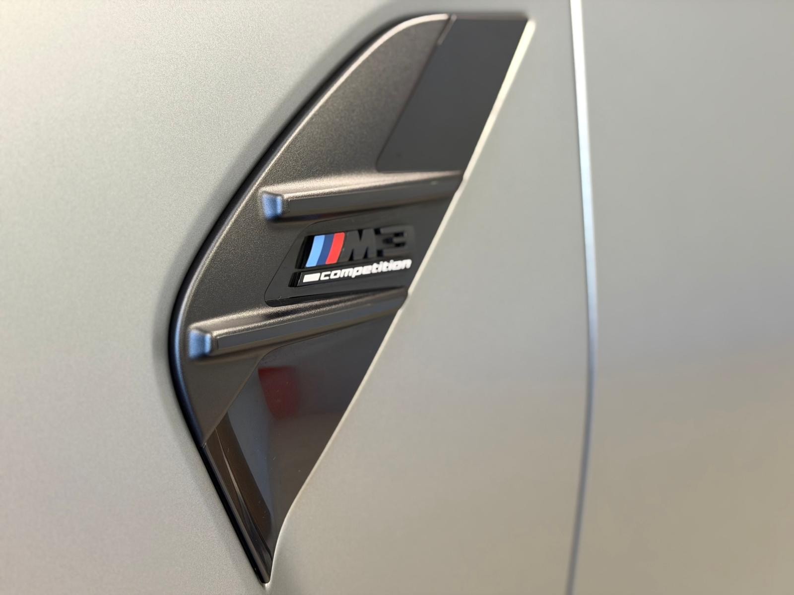 BMW M3 Touring Competition M xDrive INDIVIDUAL FROZEN PURE GREY-image-15