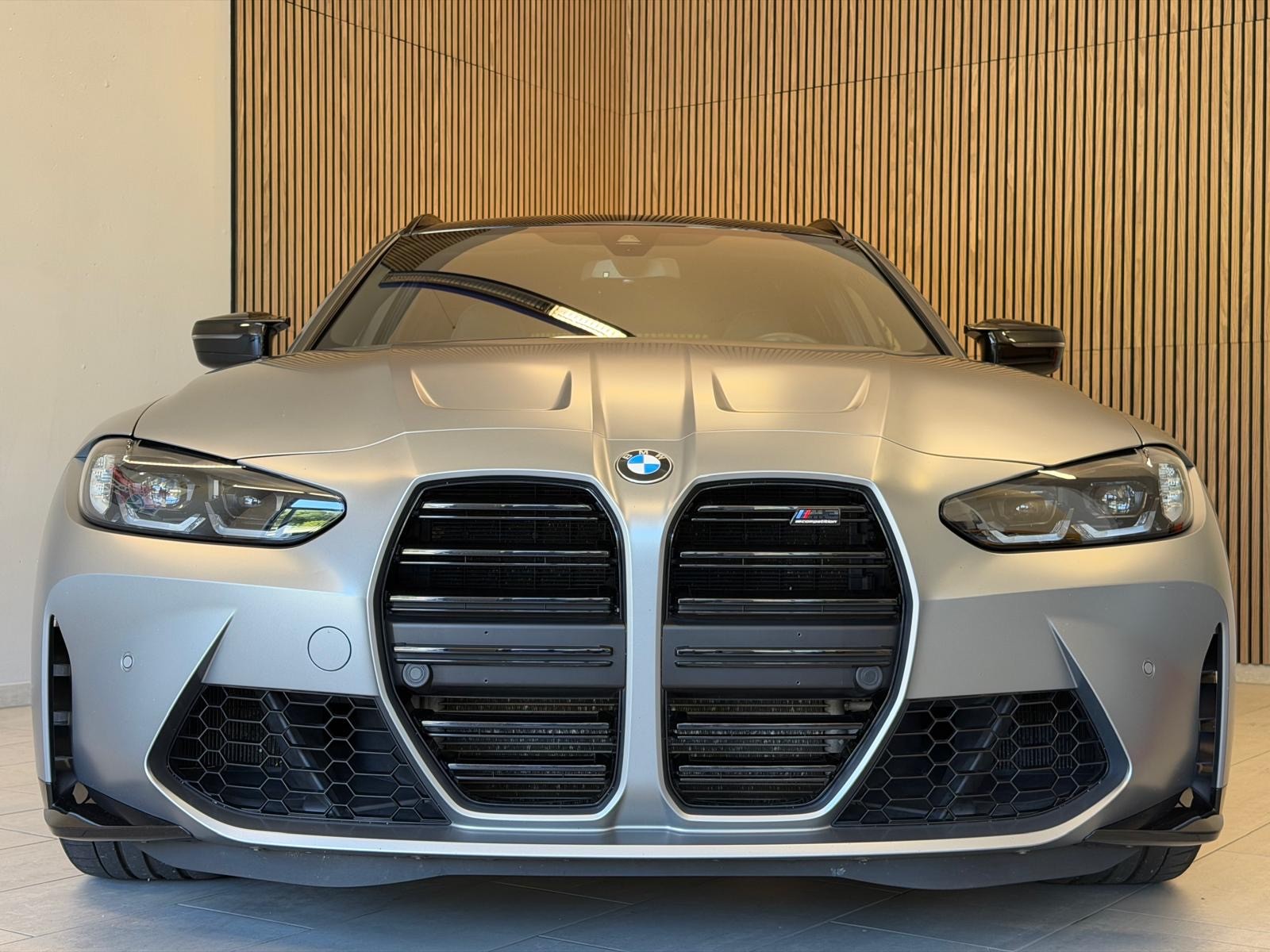 BMW M3 Touring Competition M xDrive INDIVIDUAL FROZEN PURE GREY-image-3