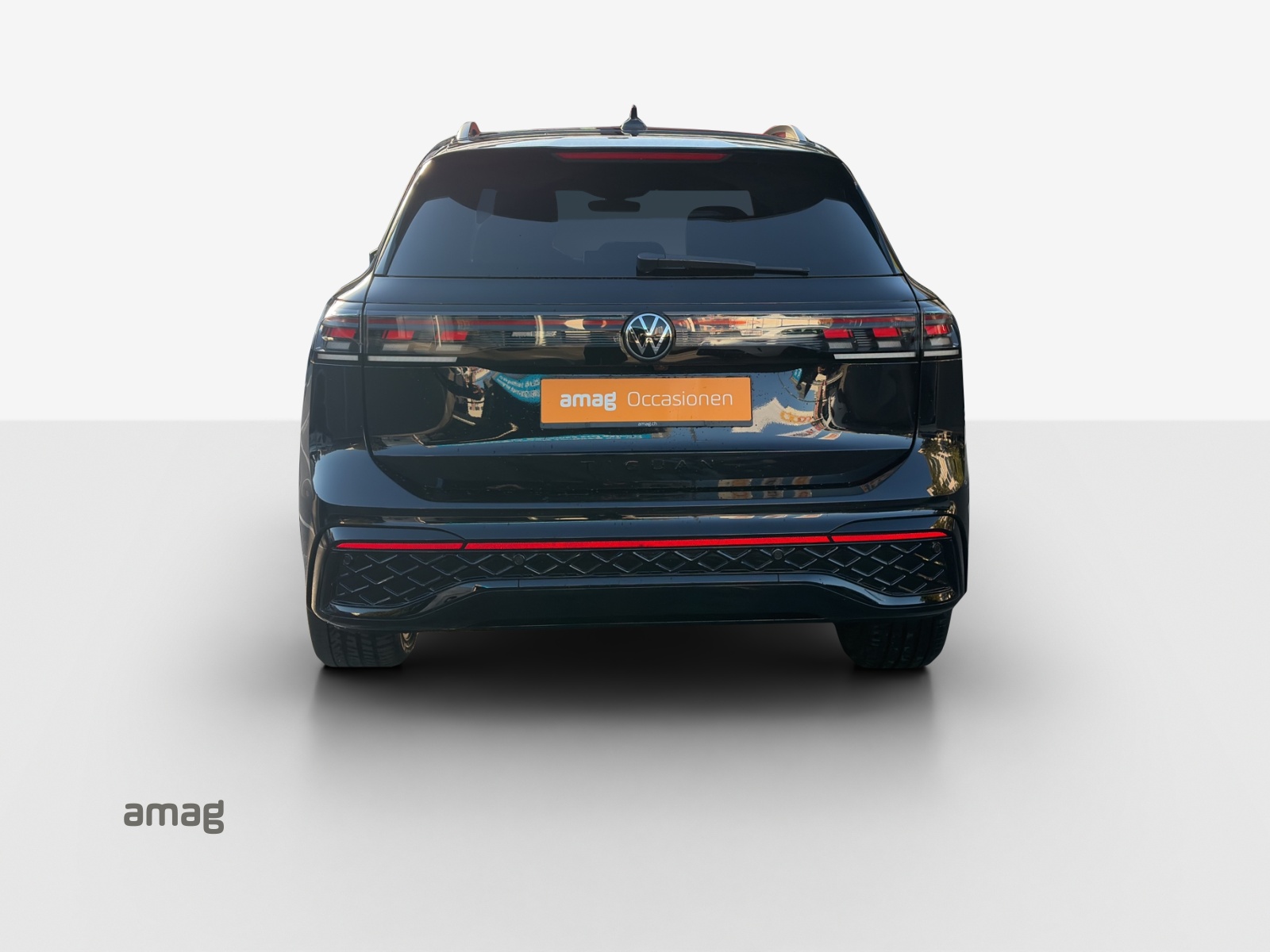 VW Tiguan 2.0 TDI SCR R-Line 4Motion DSG-image-3
