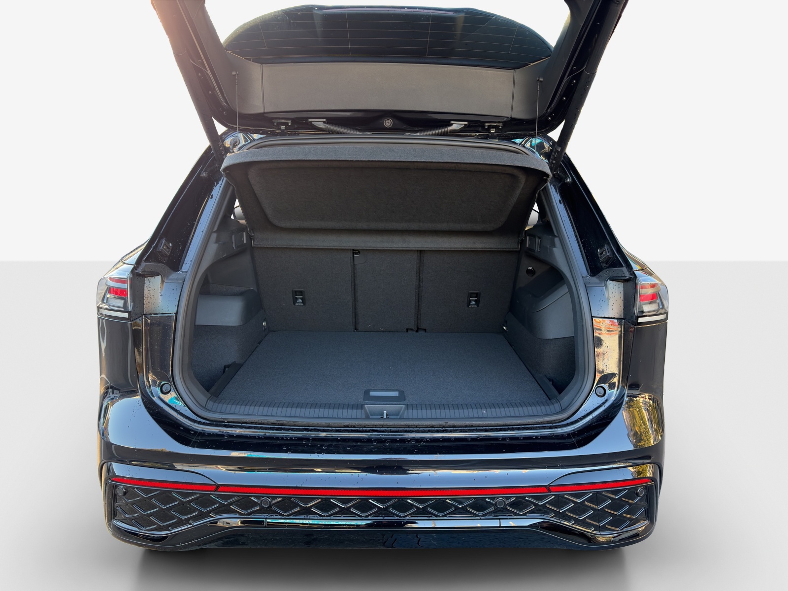 VW Tiguan 2.0 TDI SCR R-Line 4Motion DSG-image-12