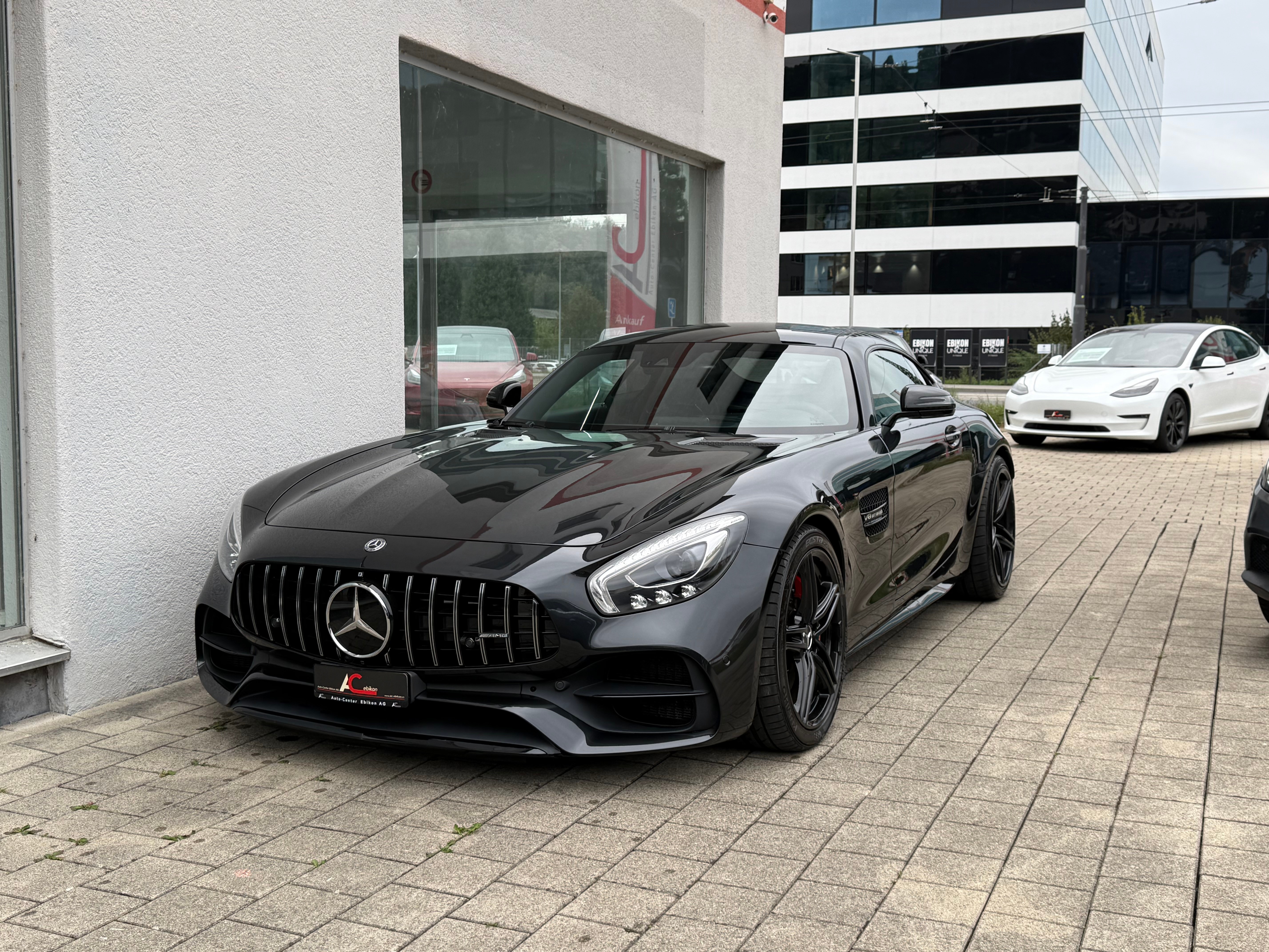 Car photo