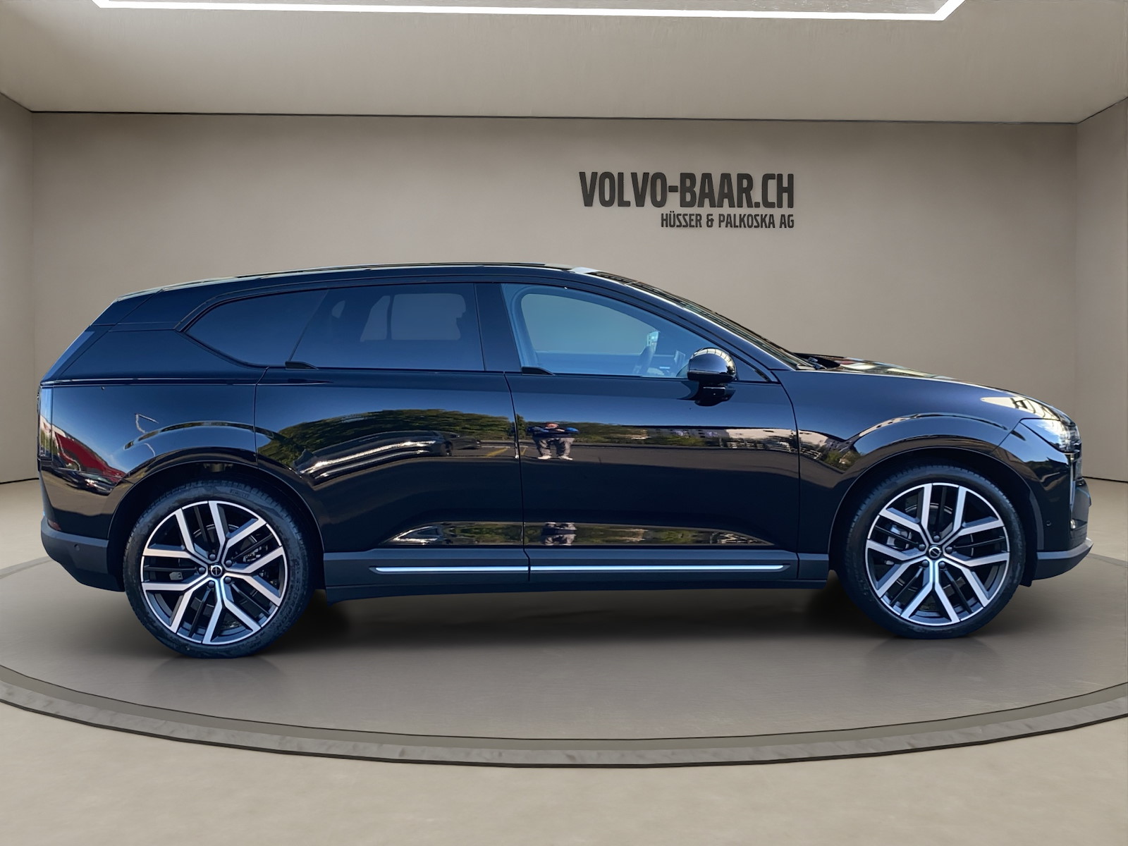 VOLVO EX60 Twin Ultra AWD-image-5