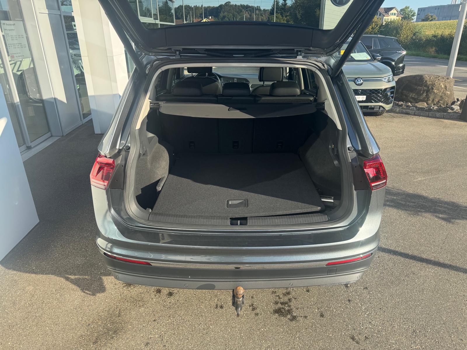 VW Tiguan Allspace 2.0 TDI SCR Highline 4Motion DSG-image-5