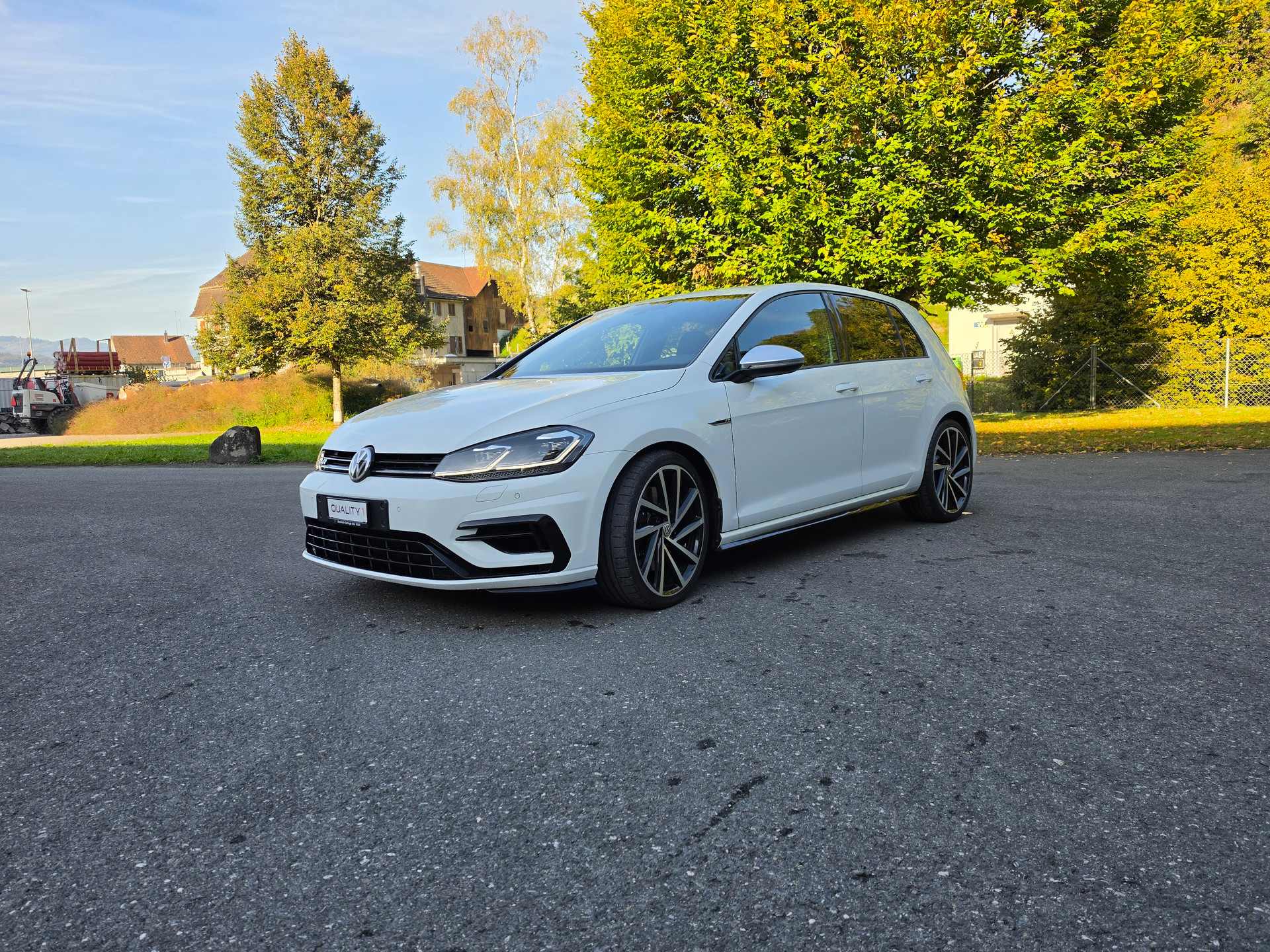 VW Golf 2.0 TSI R 4Motion DSG-image-5