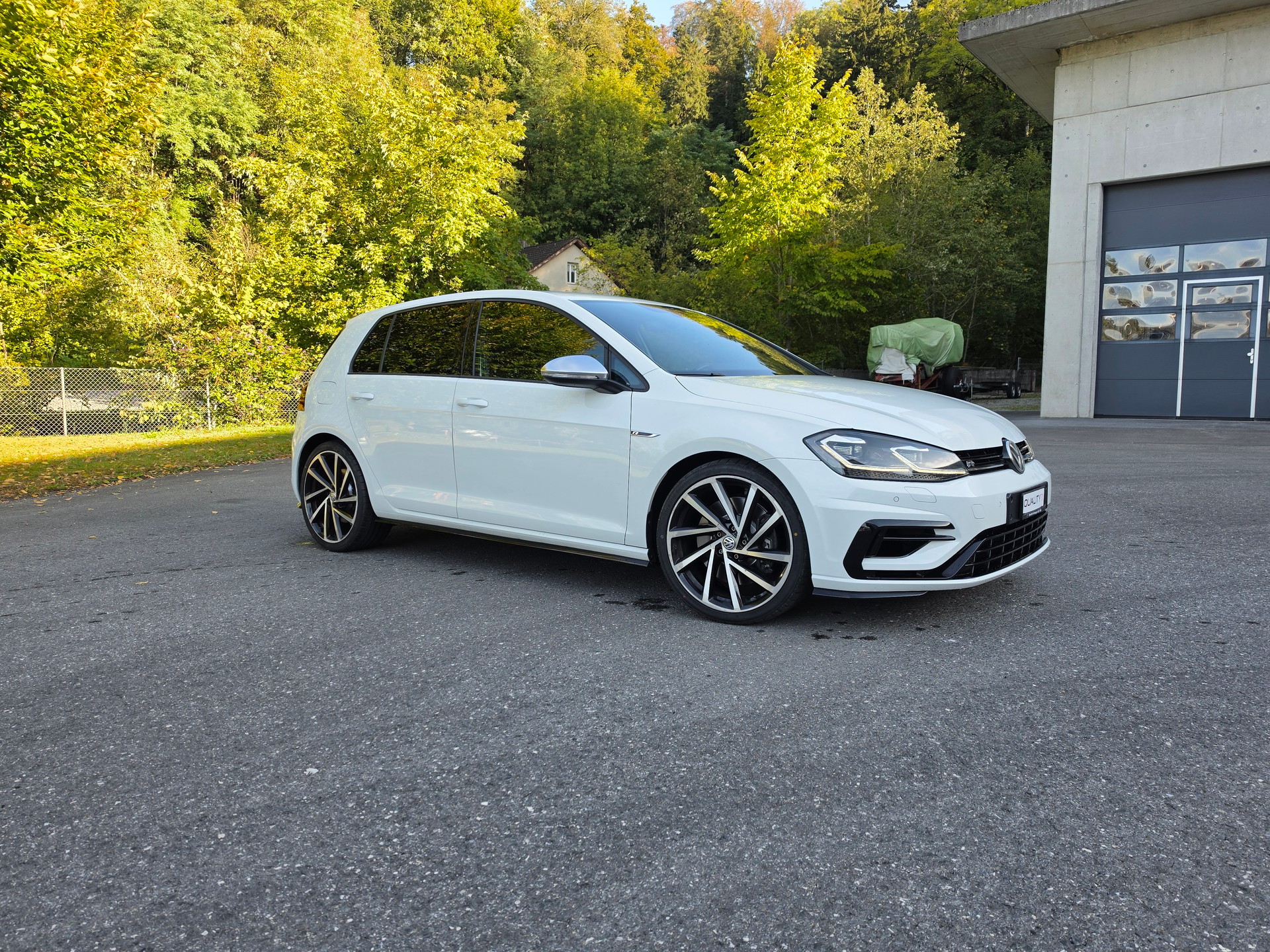 VW Golf 2.0 TSI R 4Motion DSG-image-6