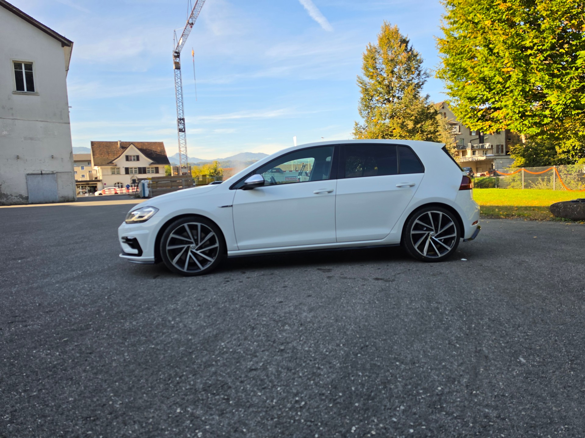 VW Golf 2.0 TSI R 4Motion DSG-image-11