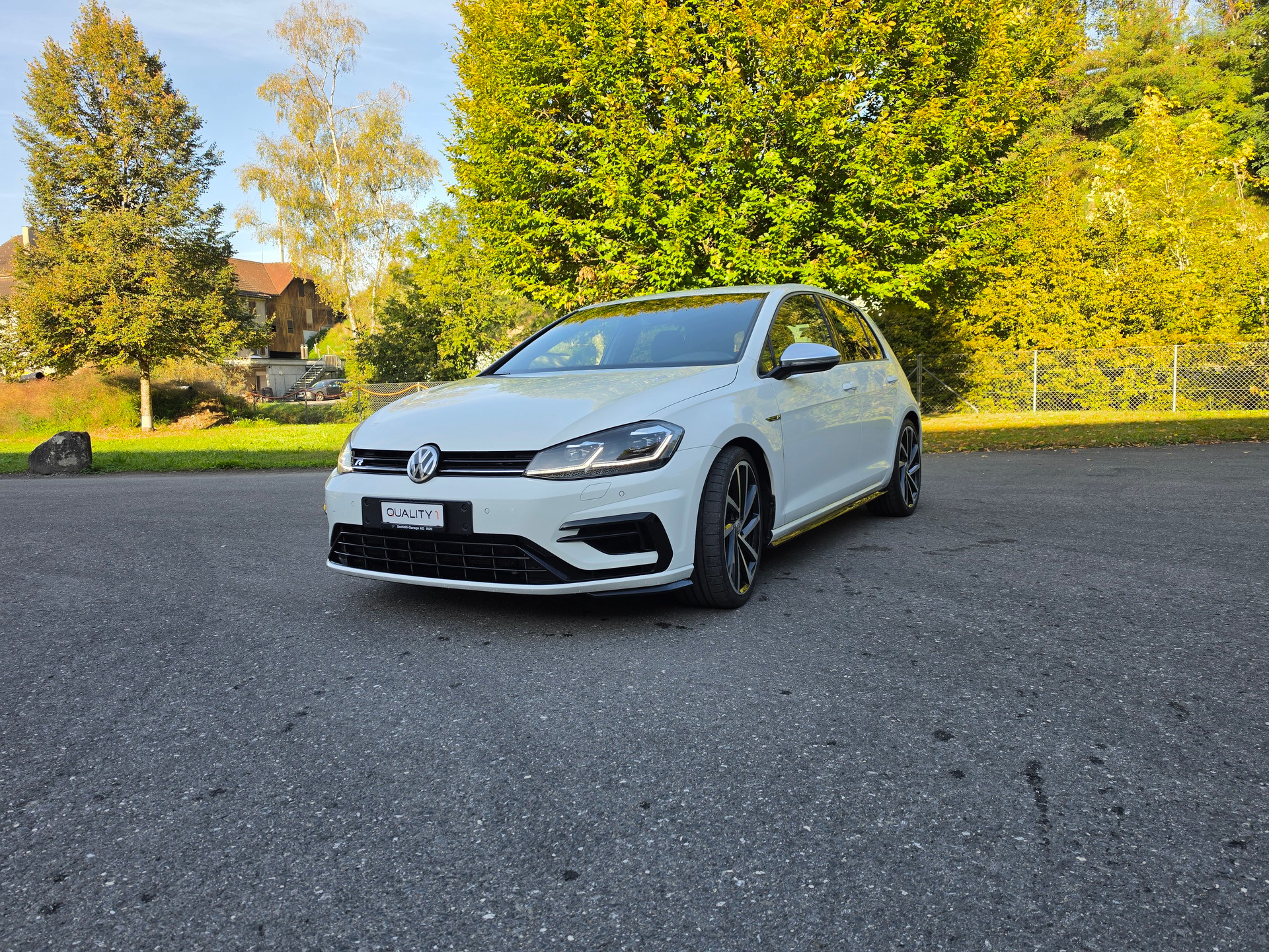VW Golf 2.0 TSI R 4Motion DSG-image-3