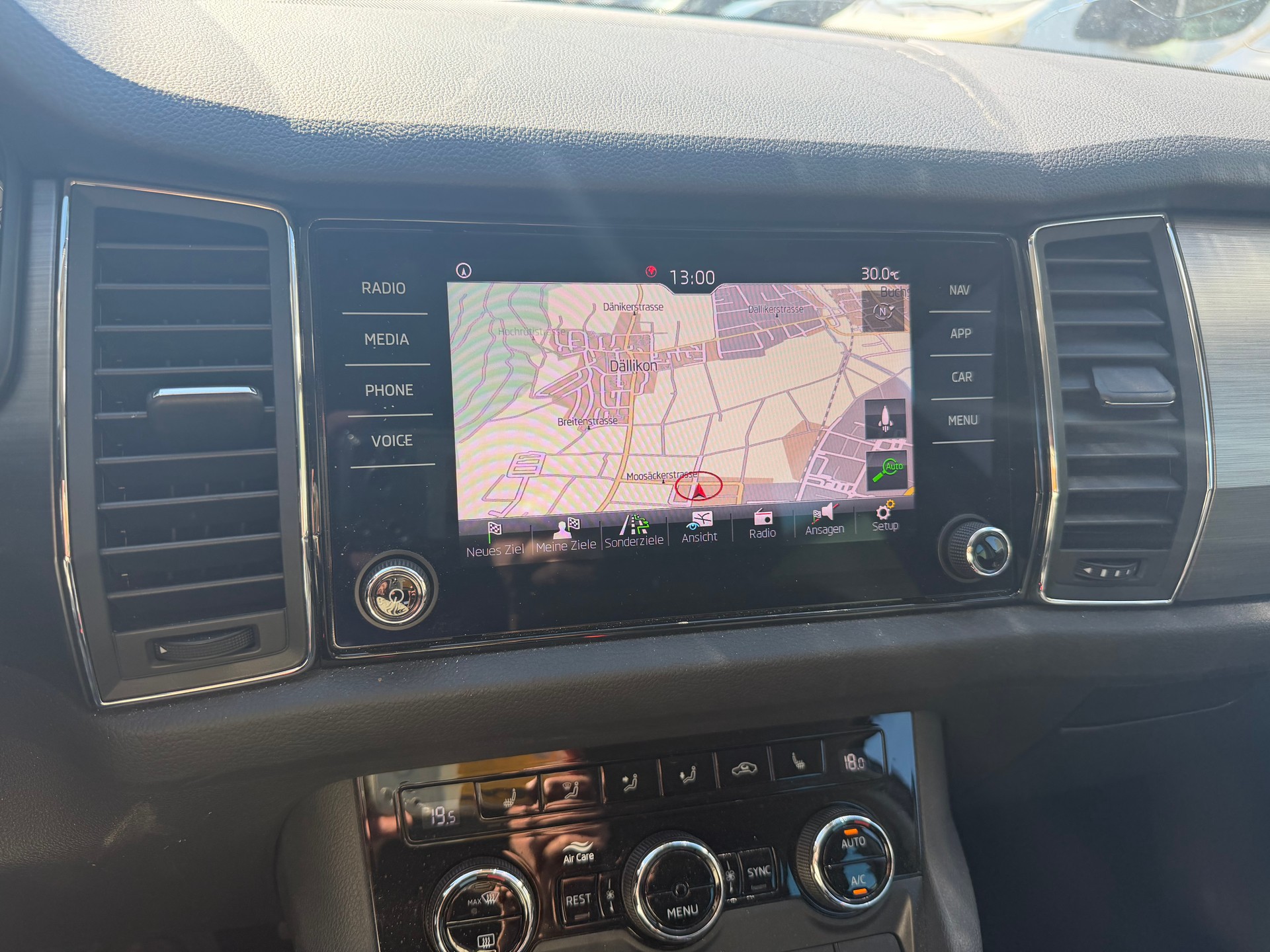 SKODA Kodiaq 2.0 TSI Ambition 4x4-image-12
