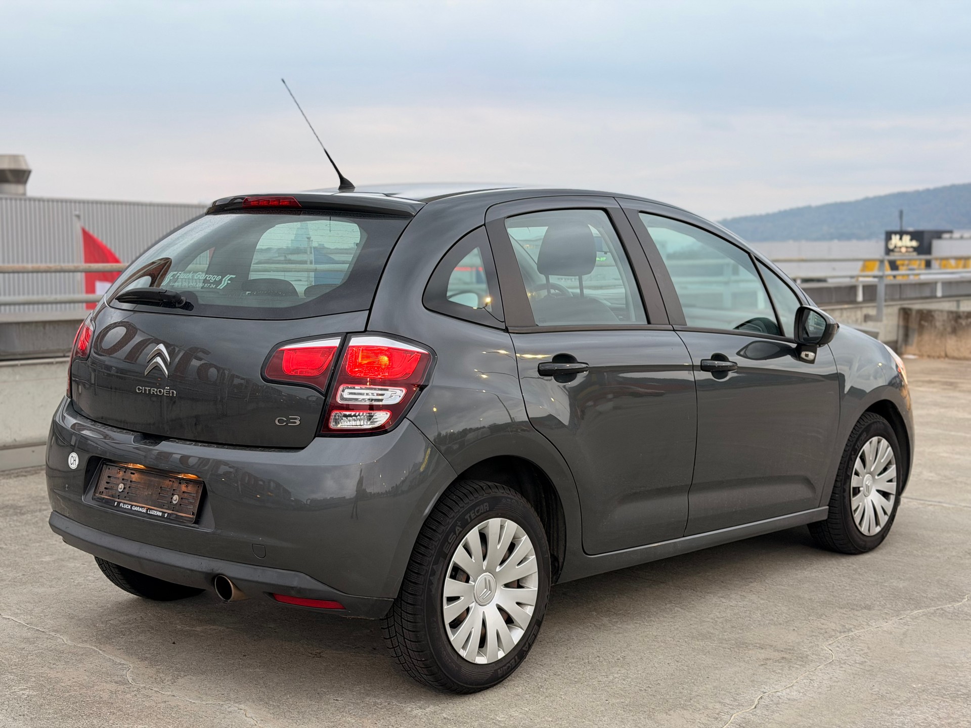 CITROEN C3 1.2i Attraction-image-3