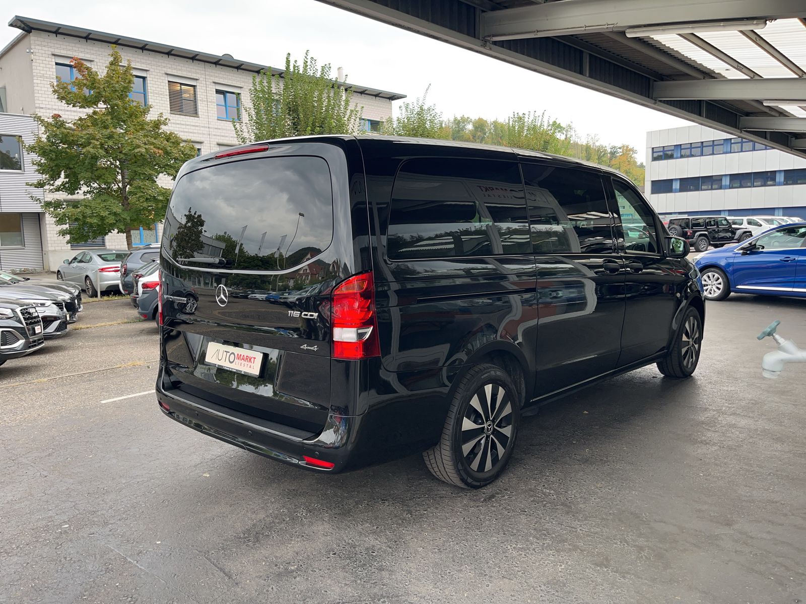 MERCEDES-BENZ Vito 116 CDI Lang Select Tourer 4Matic 9G-Tronic-image-13