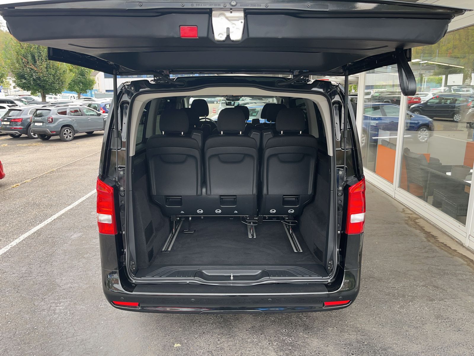 MERCEDES-BENZ Vito 116 CDI Lang Select Tourer 4Matic 9G-Tronic-image-12