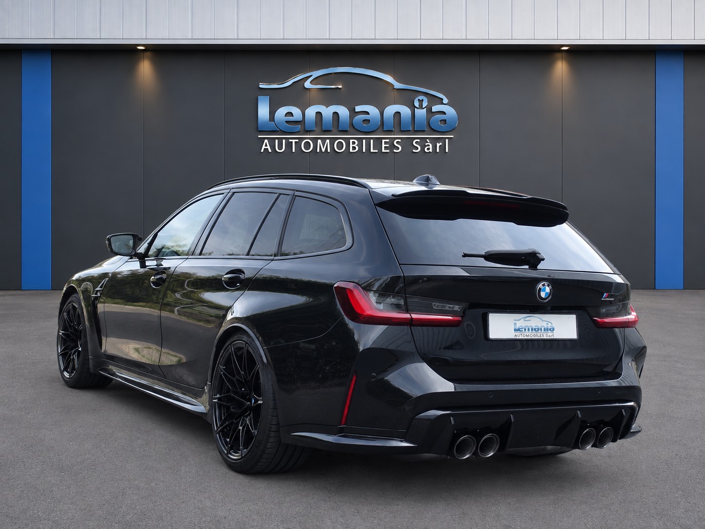 BMW M3 Touring xDrive Competition M-image-4