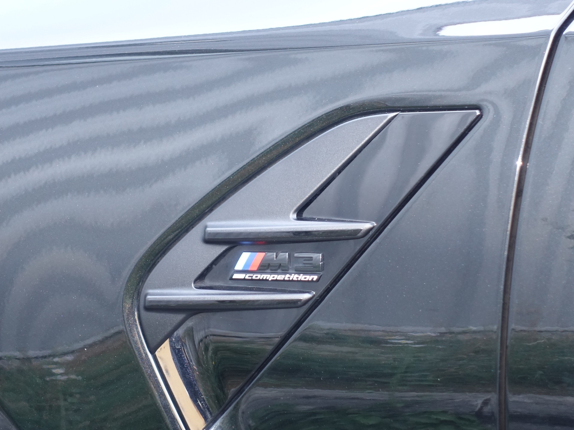 BMW M3 Touring xDrive Competition M-image-15